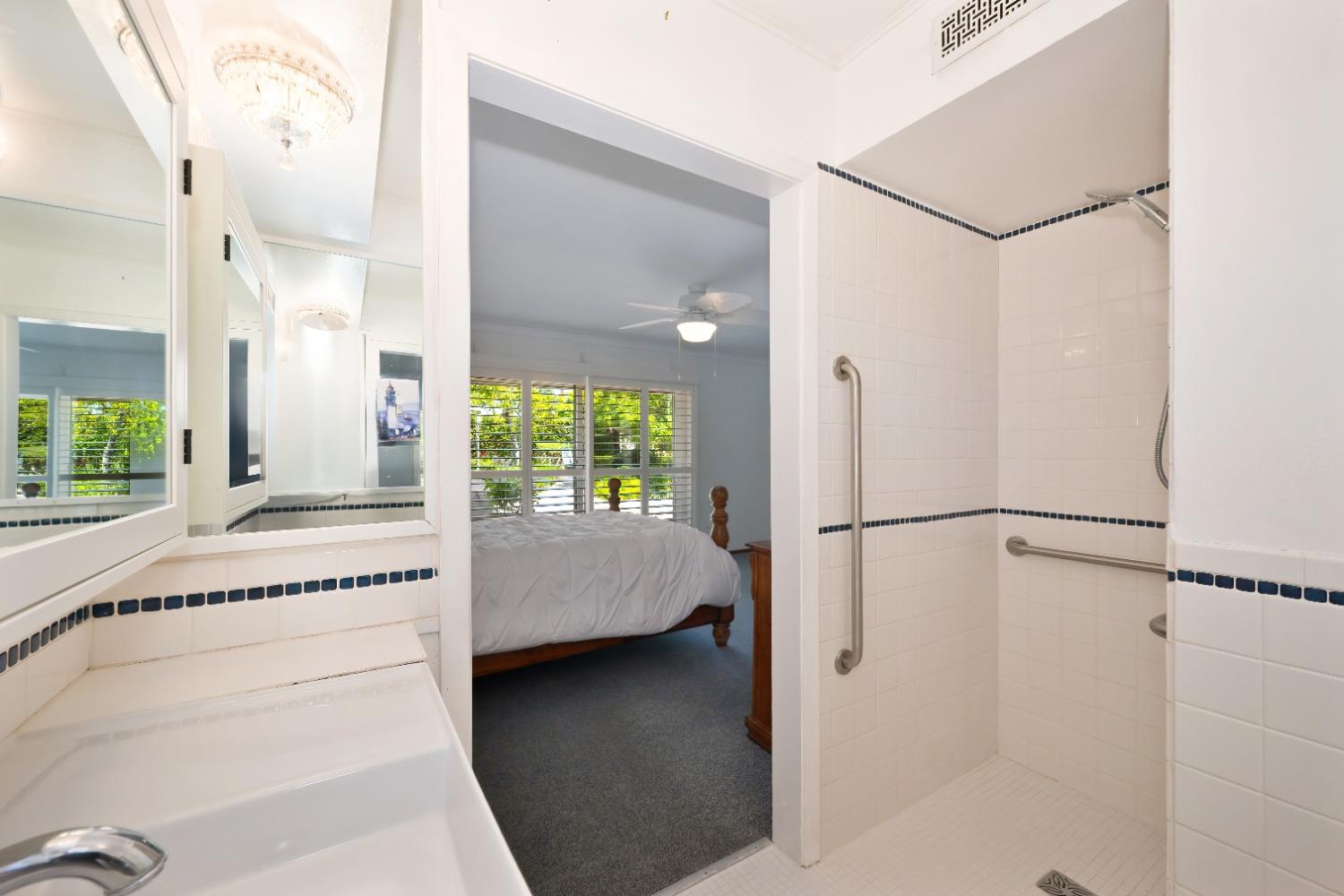 Detail Gallery Image 33 of 75 For 6207 Rampart Dr, Carmichael,  CA 95608 - 4 Beds | 3 Baths