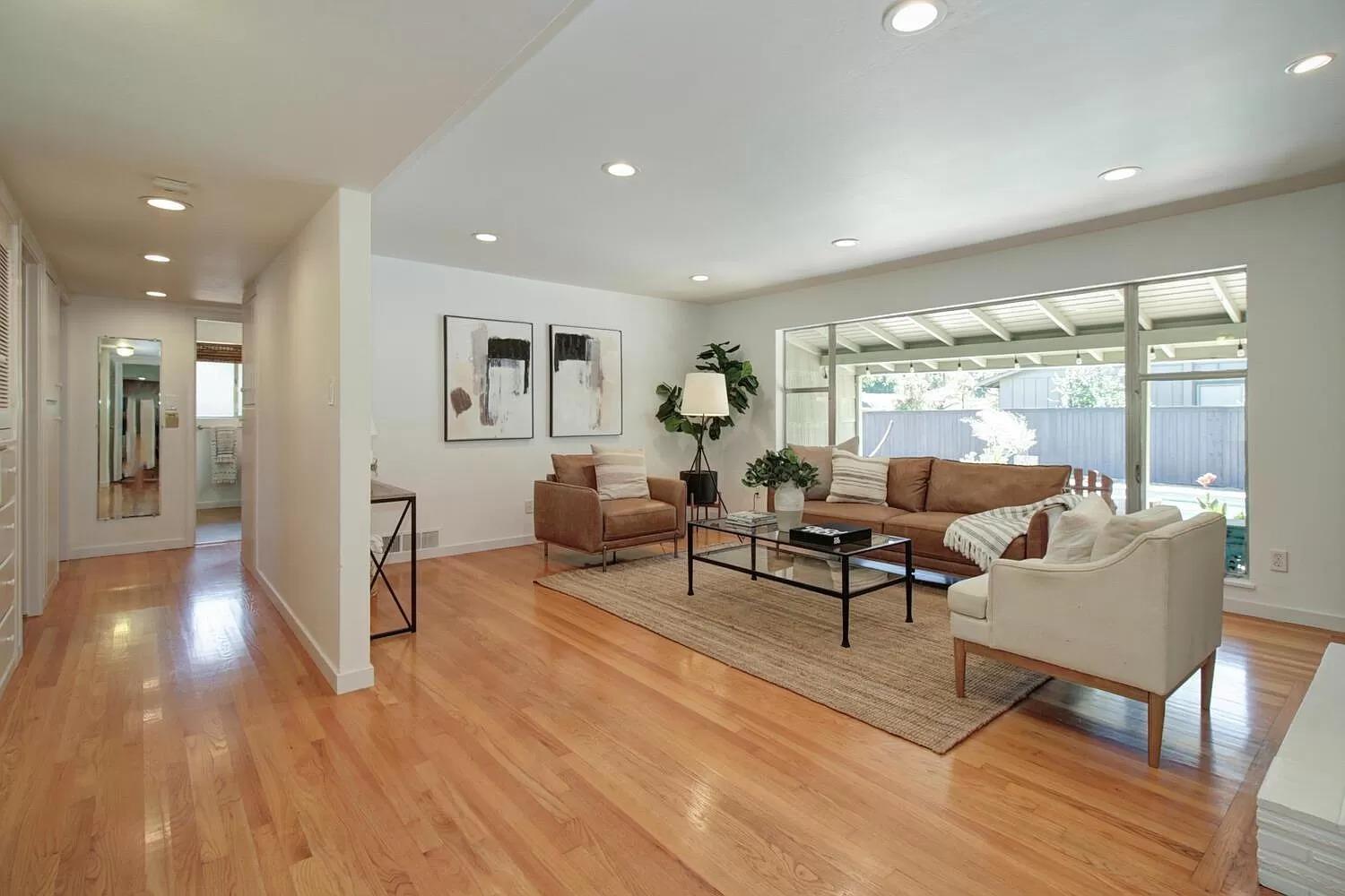 Detail Gallery Image 11 of 42 For 301 Baldwin Way, Sacramento,  CA 95864 - 5 Beds | 3 Baths