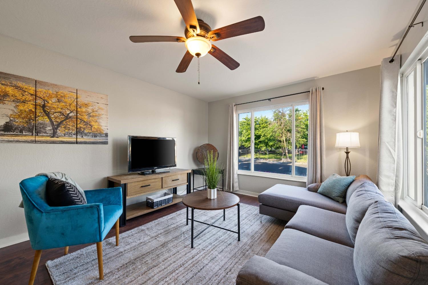 Detail Gallery Image 10 of 51 For 5904 40th St, Sacramento,  CA 95824 - – Beds | – Baths