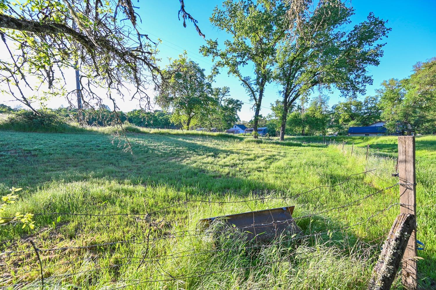 Detail Gallery Image 31 of 70 For 13930 Fiddletown Rd, Fiddletown,  CA 95629 - 3 Beds | 2/1 Baths
