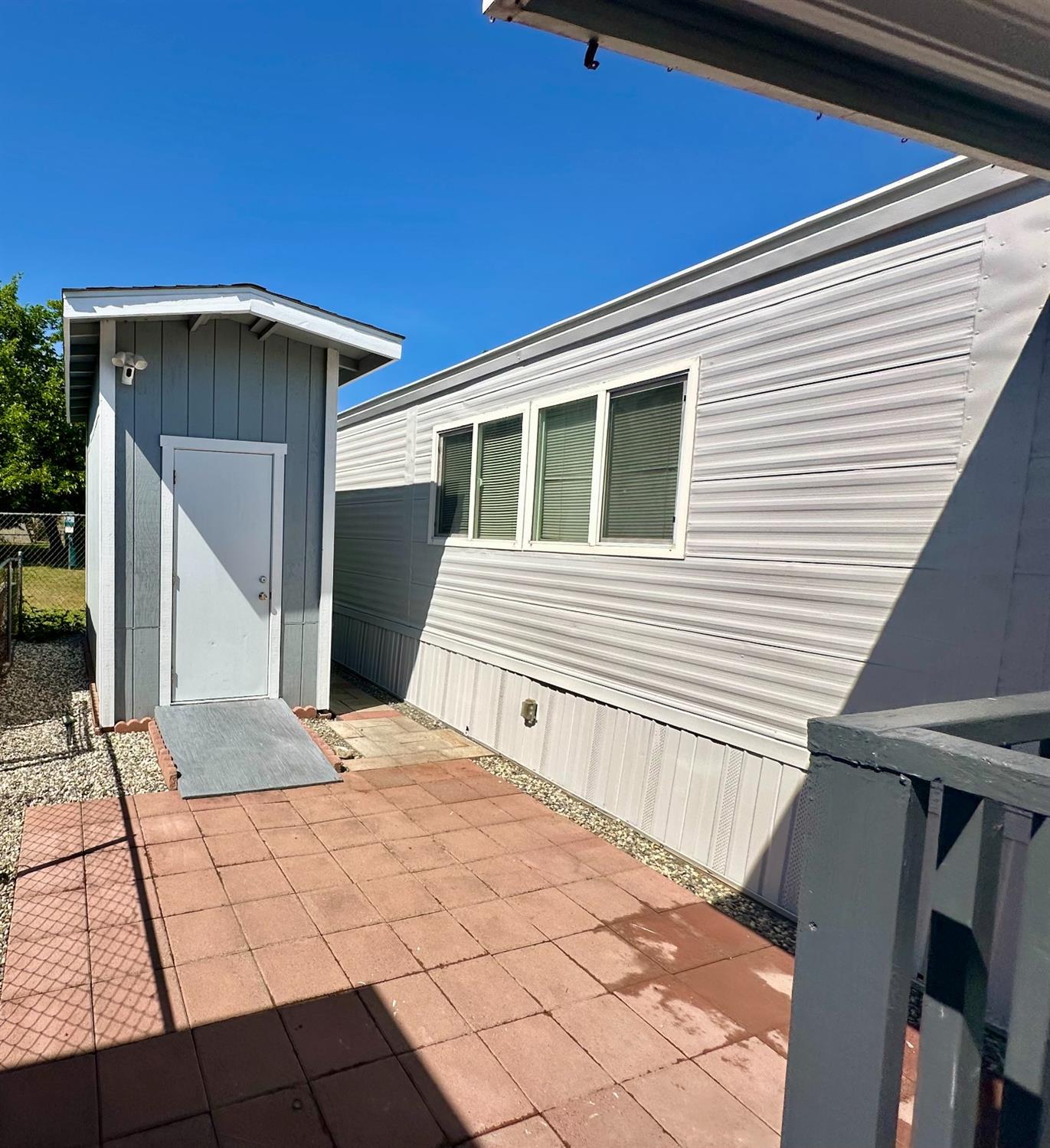 Detail Gallery Image 5 of 44 For 152 Village Cir #152,  Sacramento,  CA 95838 - 3 Beds | 2 Baths