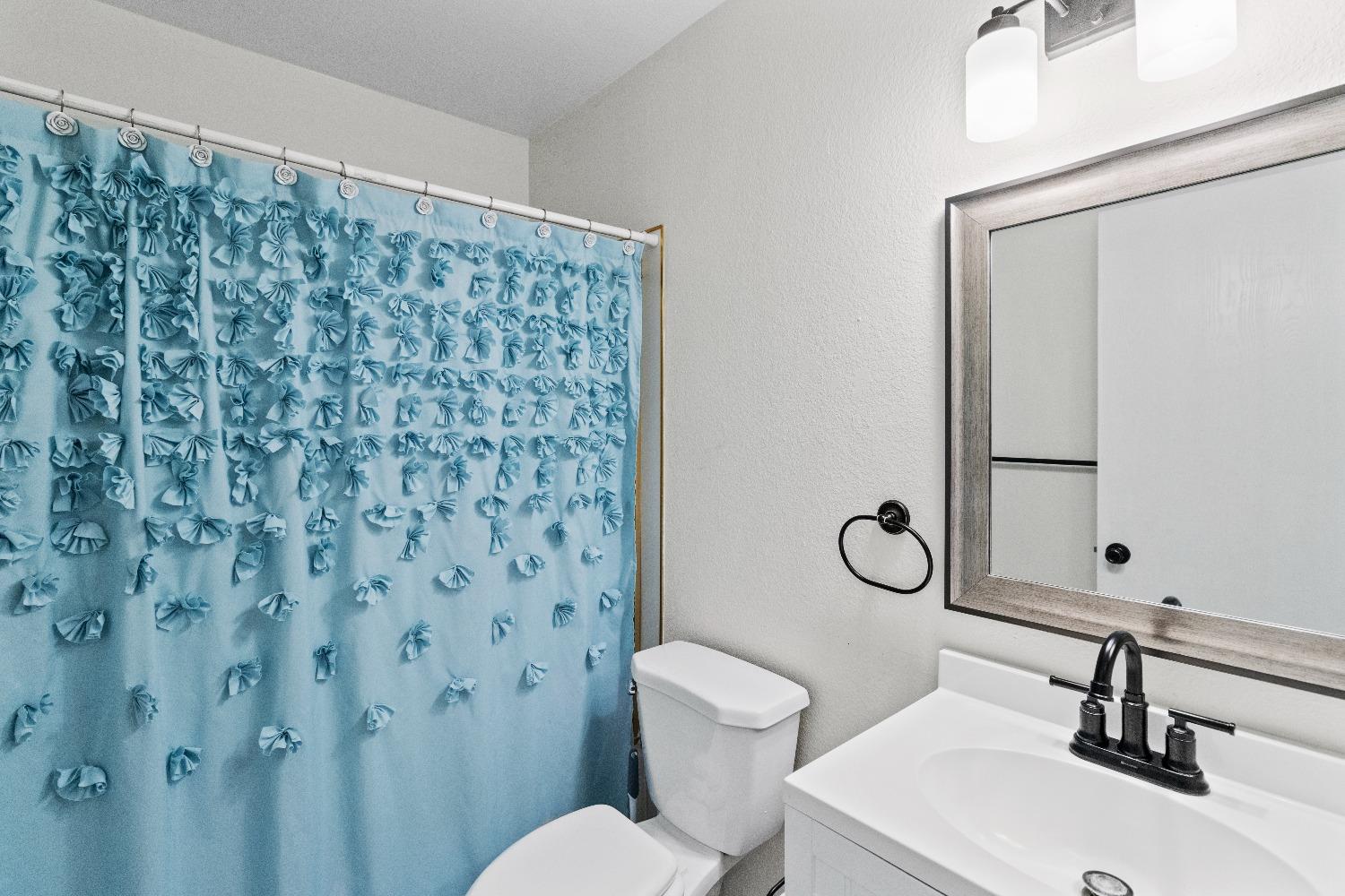 Detail Gallery Image 15 of 45 For 3546 Treleaven Ct, Antelope,  CA 95843 - 2 Beds | 2 Baths