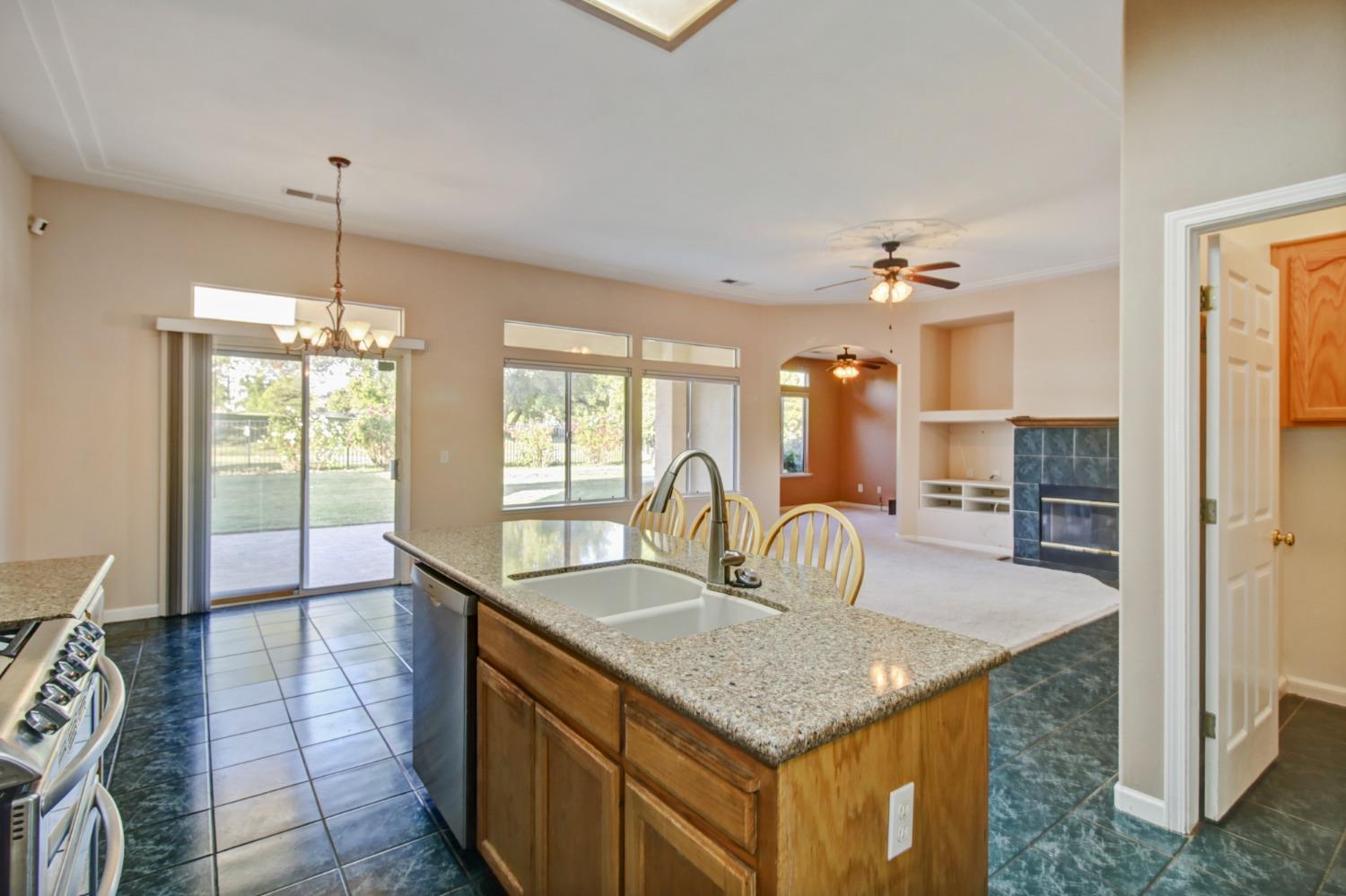 Detail Gallery Image 7 of 37 For 614 Fairway Dr, Ione,  CA 95640 - 2 Beds | 2 Baths