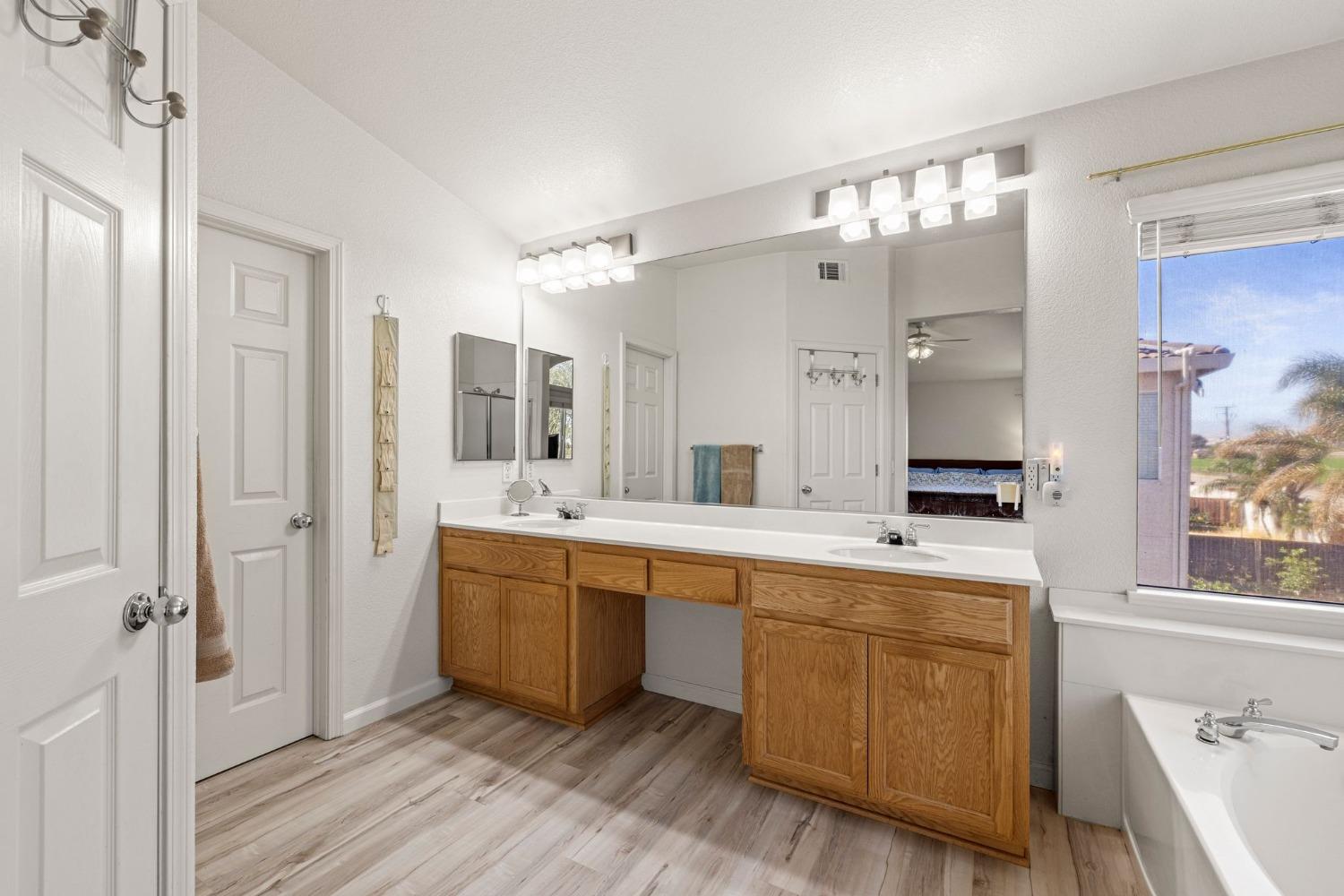 Detail Gallery Image 23 of 43 For 1644 Gloria Cir, Tracy,  CA 95377 - 5 Beds | 3 Baths