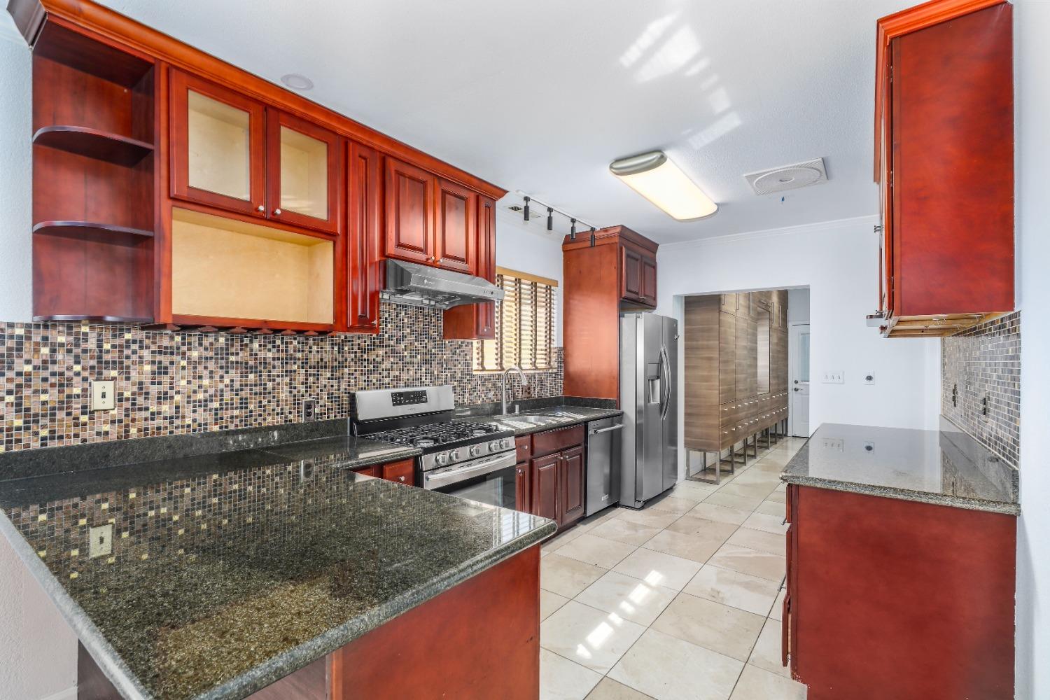 Detail Gallery Image 26 of 48 For 1305 144th Ave, San Leandro,  CA 94578 - 2 Beds | 2/1 Baths