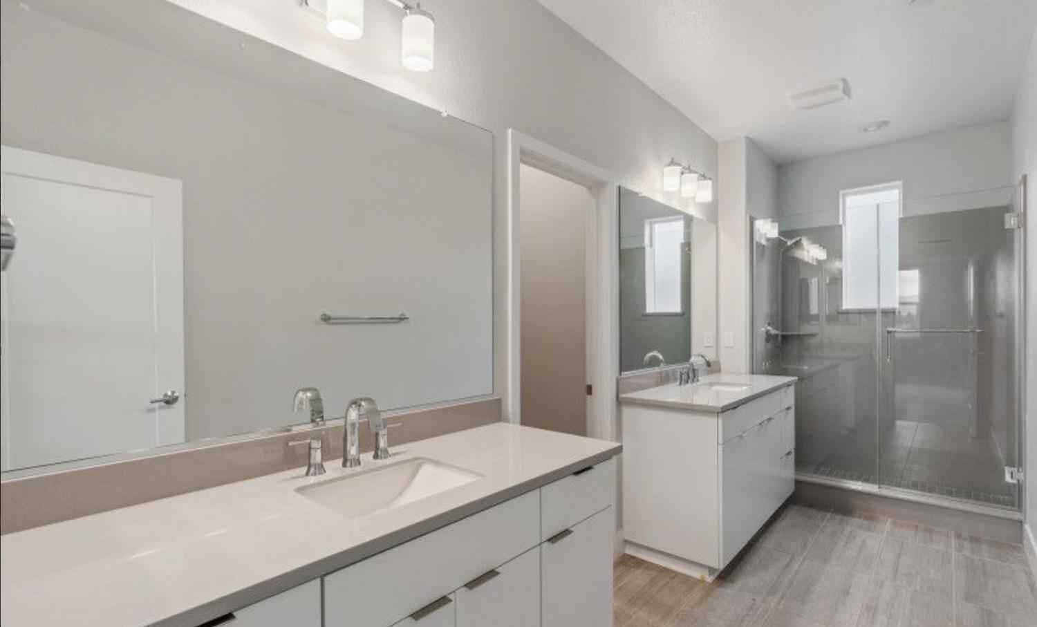 Detail Gallery Image 5 of 10 For 569 Yale Way, San Jose,  CA 95117 - 3 Beds | 3 Baths
