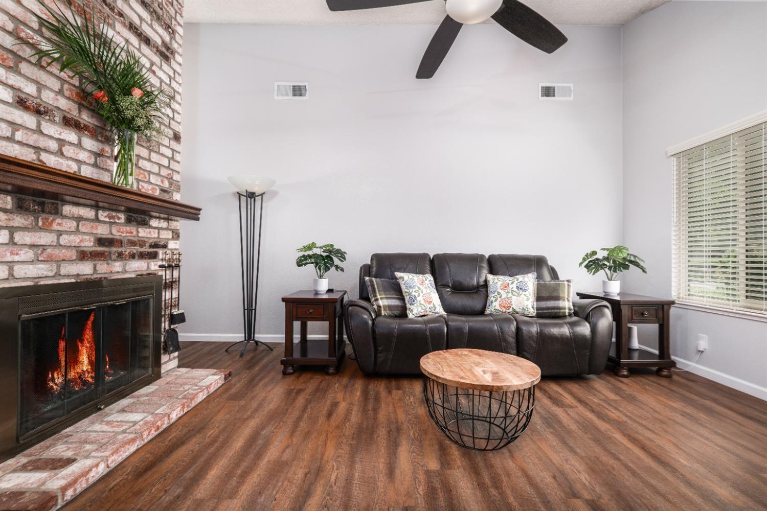 Detail Gallery Image 8 of 61 For 11078 Autumnwind Ln, Rancho Cordova,  CA 95670 - 3 Beds | 2 Baths