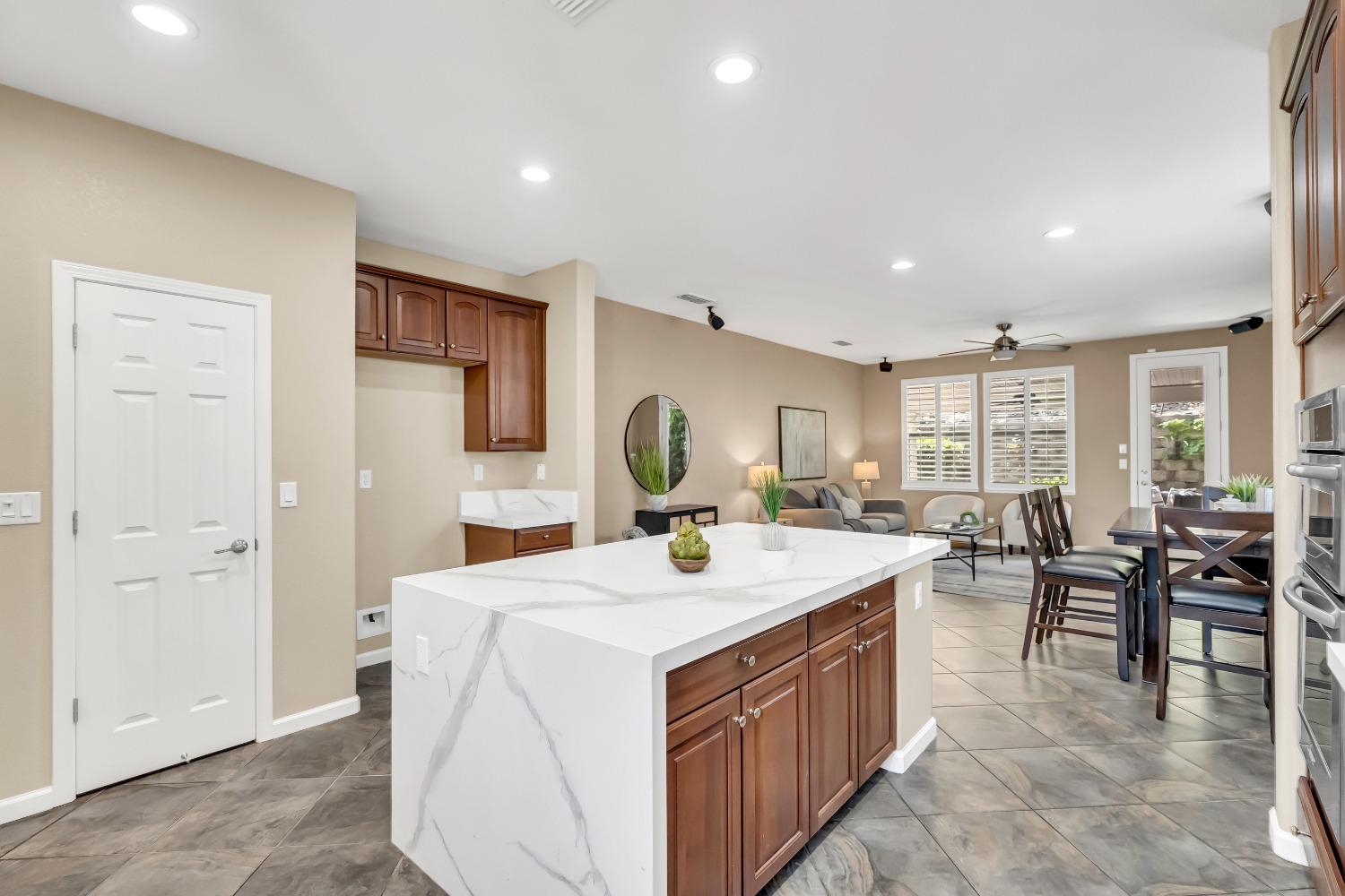 Stageline Circle, Rocklin, California image 23