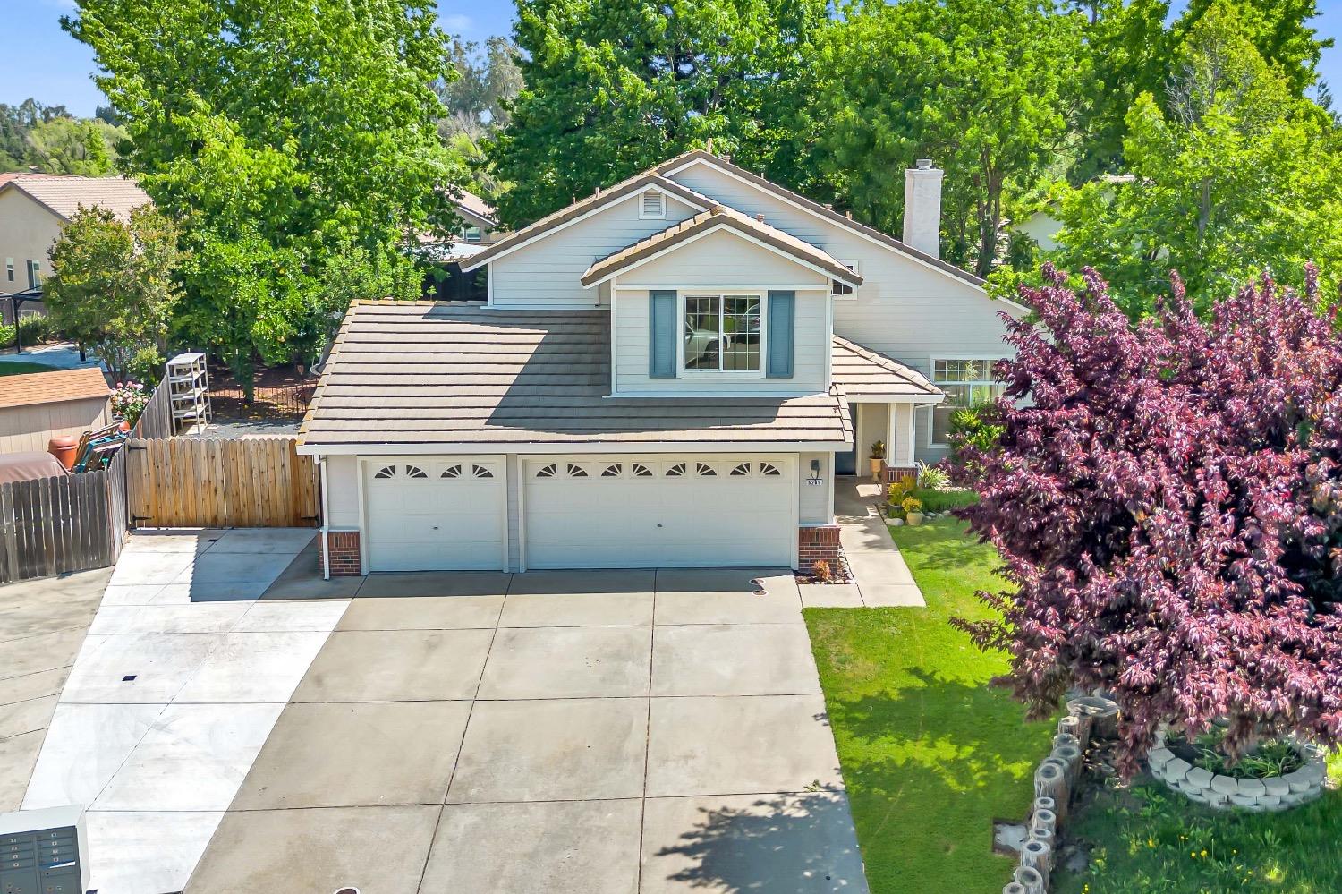 Detail Gallery Image 2 of 37 For 5209 Copper Ridge Way, Antelope,  CA 95843 - 4 Beds | 2/1 Baths