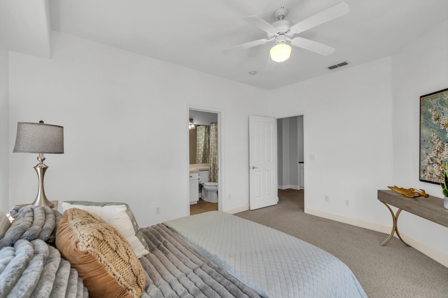 Detail Gallery Image 41 of 94 For 6600 Caprezzo Way, Elk Grove,  CA 95757 - 5 Beds | 4/1 Baths