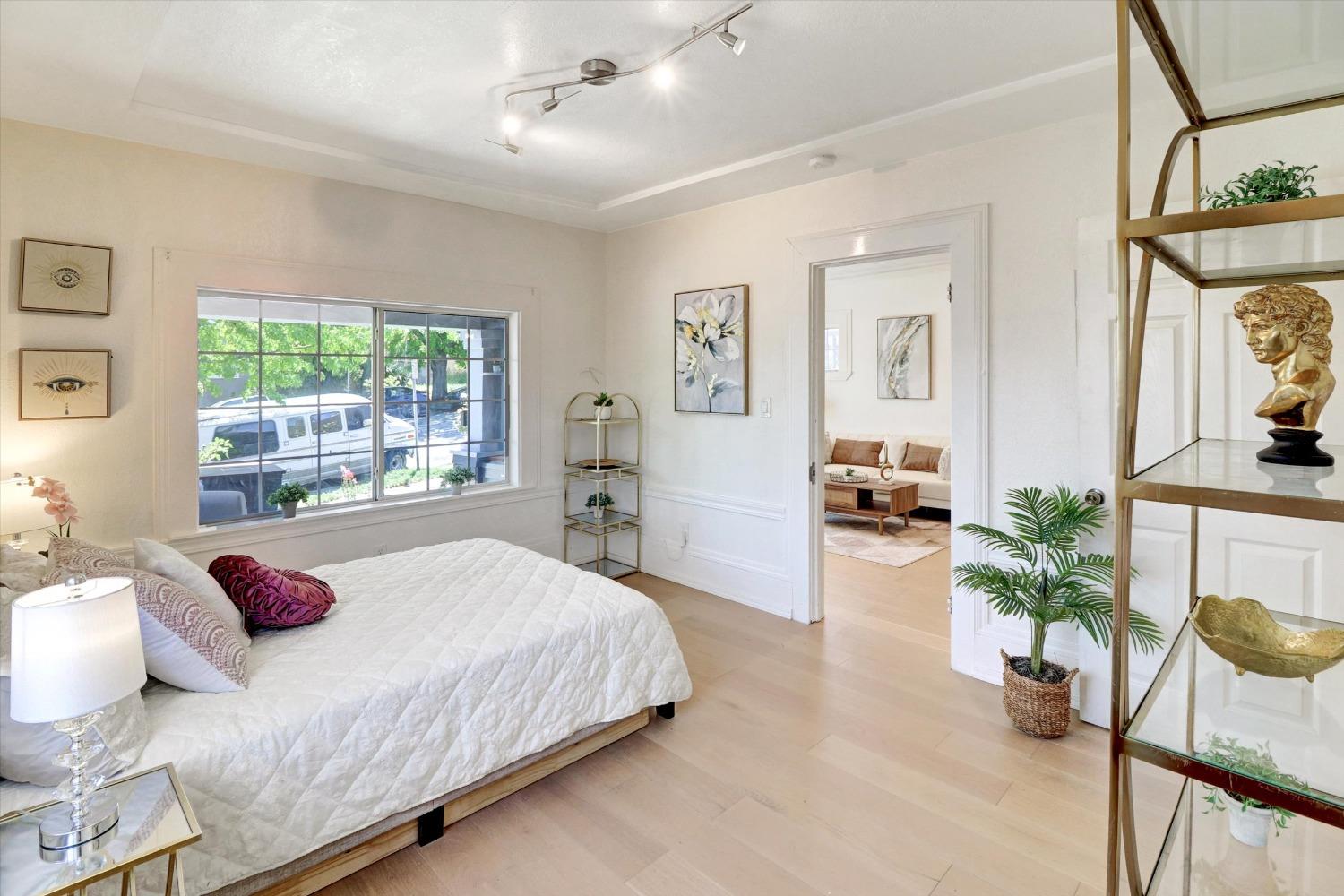Detail Gallery Image 9 of 38 For 1412 E 32 St, Oakland,  CA 94602 - 3 Beds | 2 Baths