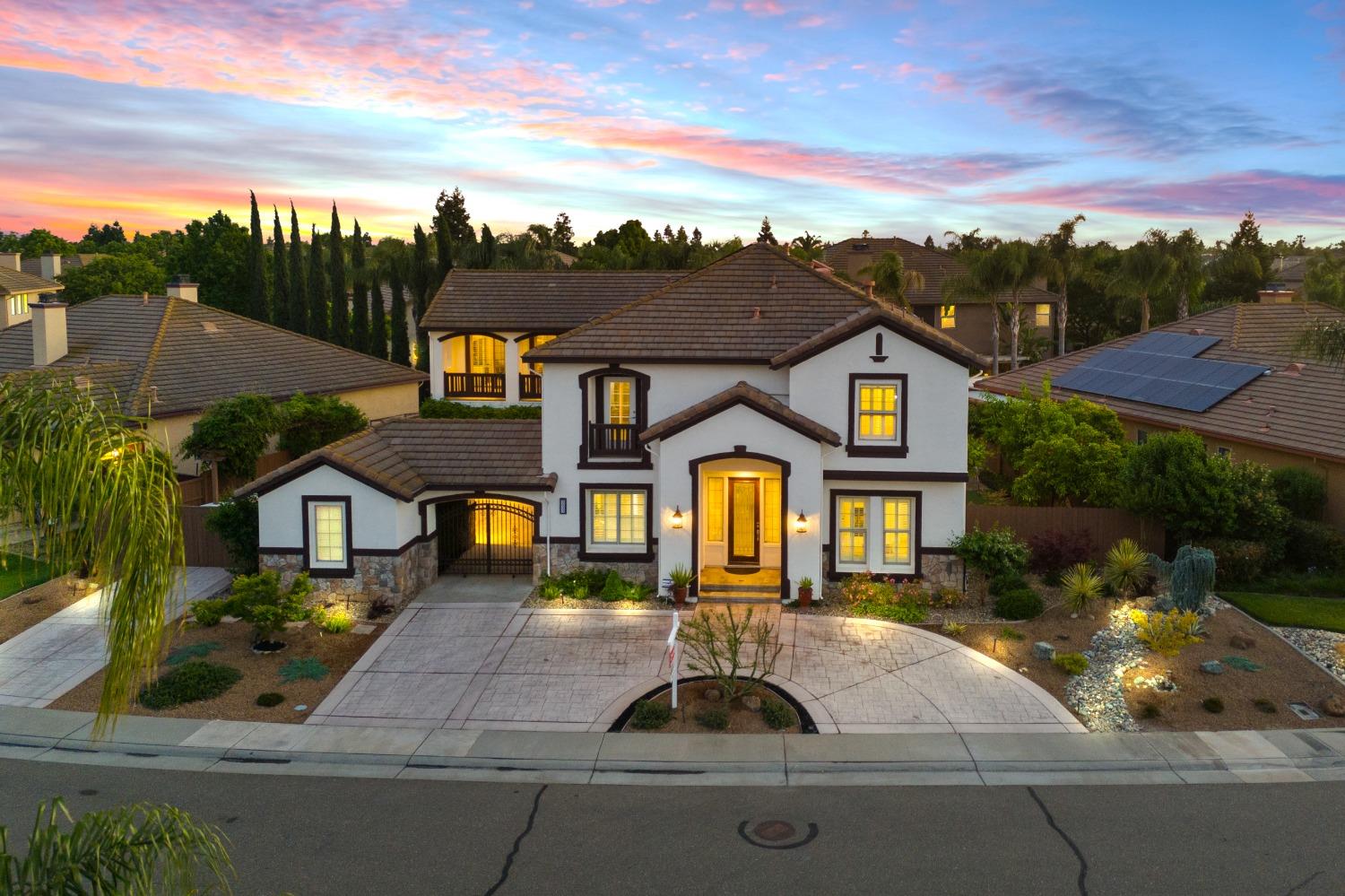 Detail Gallery Image 86 of 94 For 6600 Caprezzo Way, Elk Grove,  CA 95757 - 5 Beds | 4/1 Baths