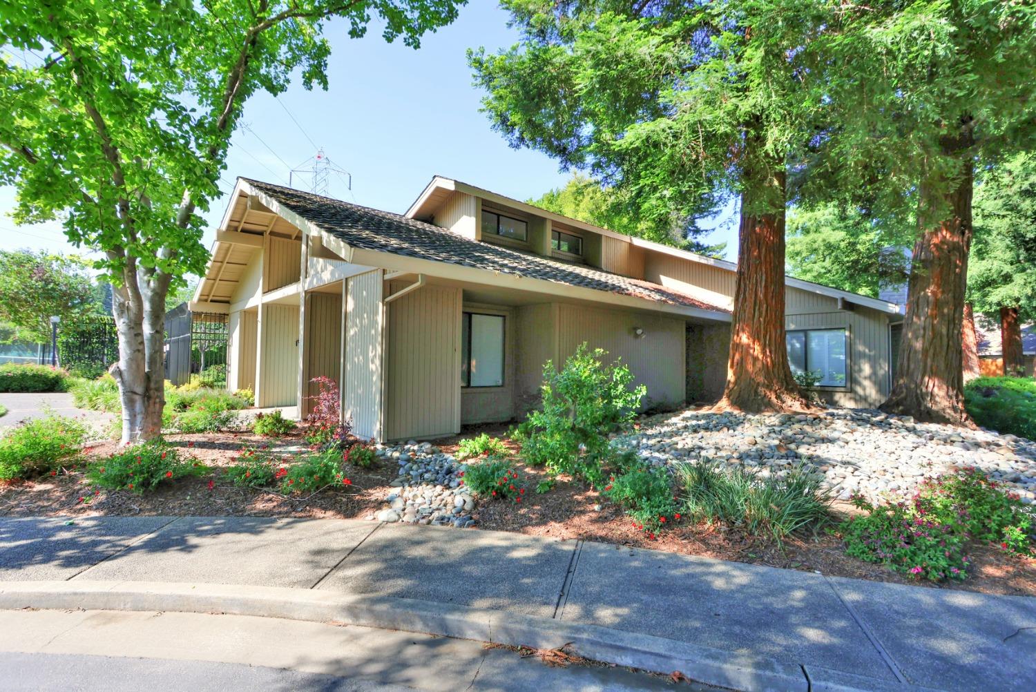 Detail Gallery Image 58 of 69 For 1982 University Park Dr, Sacramento,  CA 95825 - 3 Beds | 2/1 Baths
