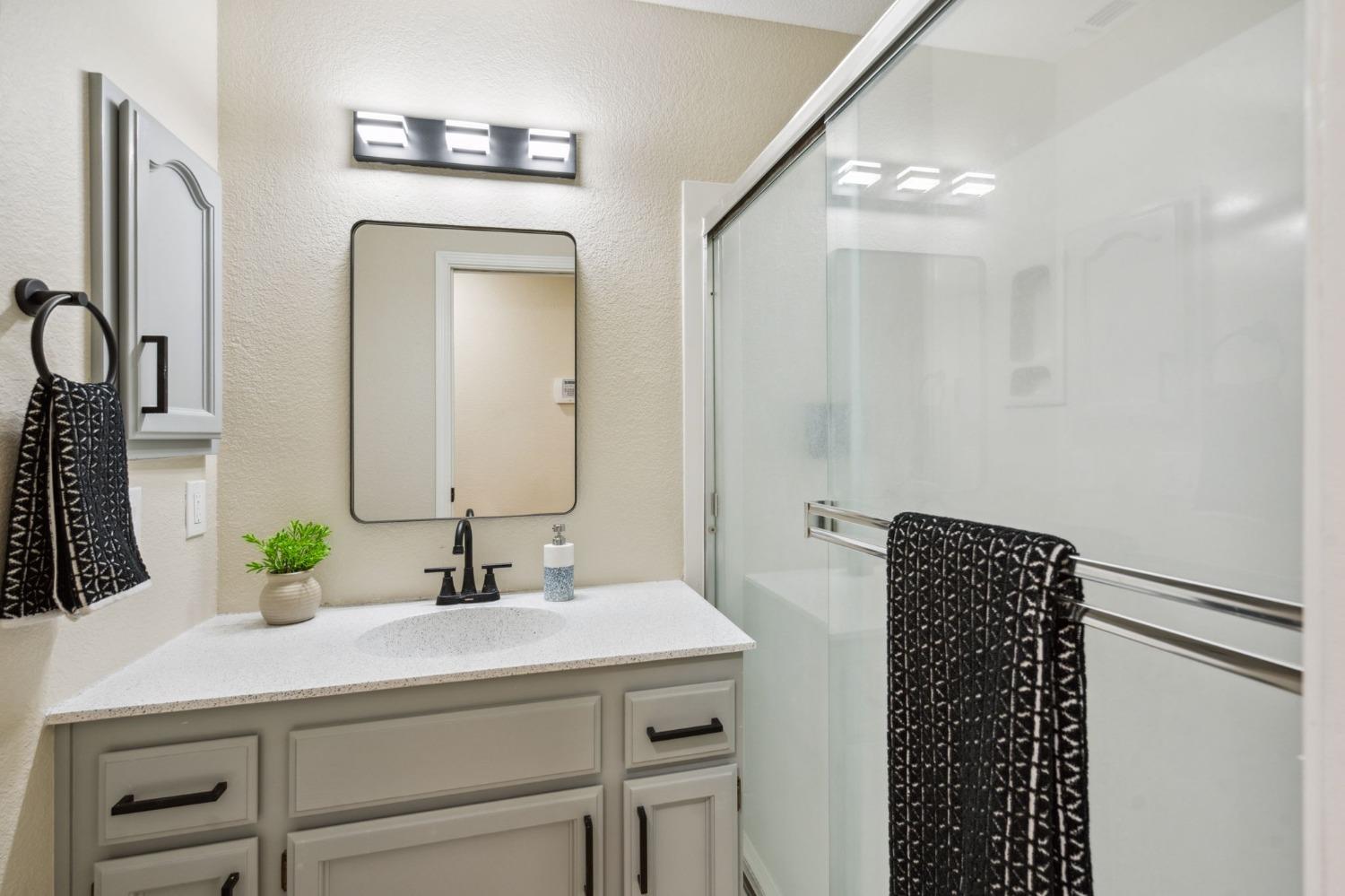 Detail Gallery Image 27 of 33 For 9200 Redwater Dr, Antelope,  CA 95843 - 4 Beds | 3 Baths