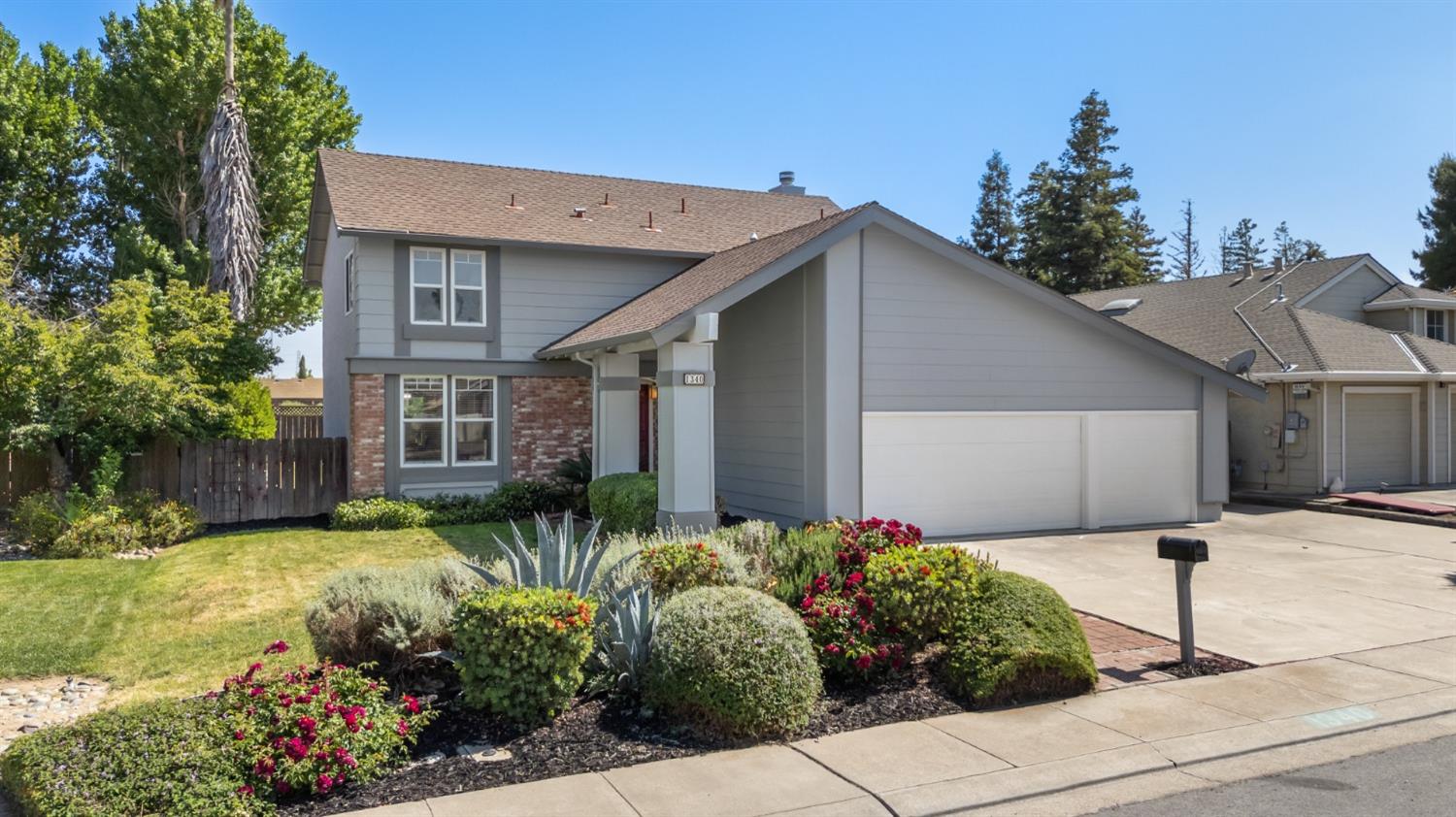 Detail Gallery Image 5 of 49 For 1340 Renown Dr, Tracy,  CA 95376 - 4 Beds | 2/1 Baths