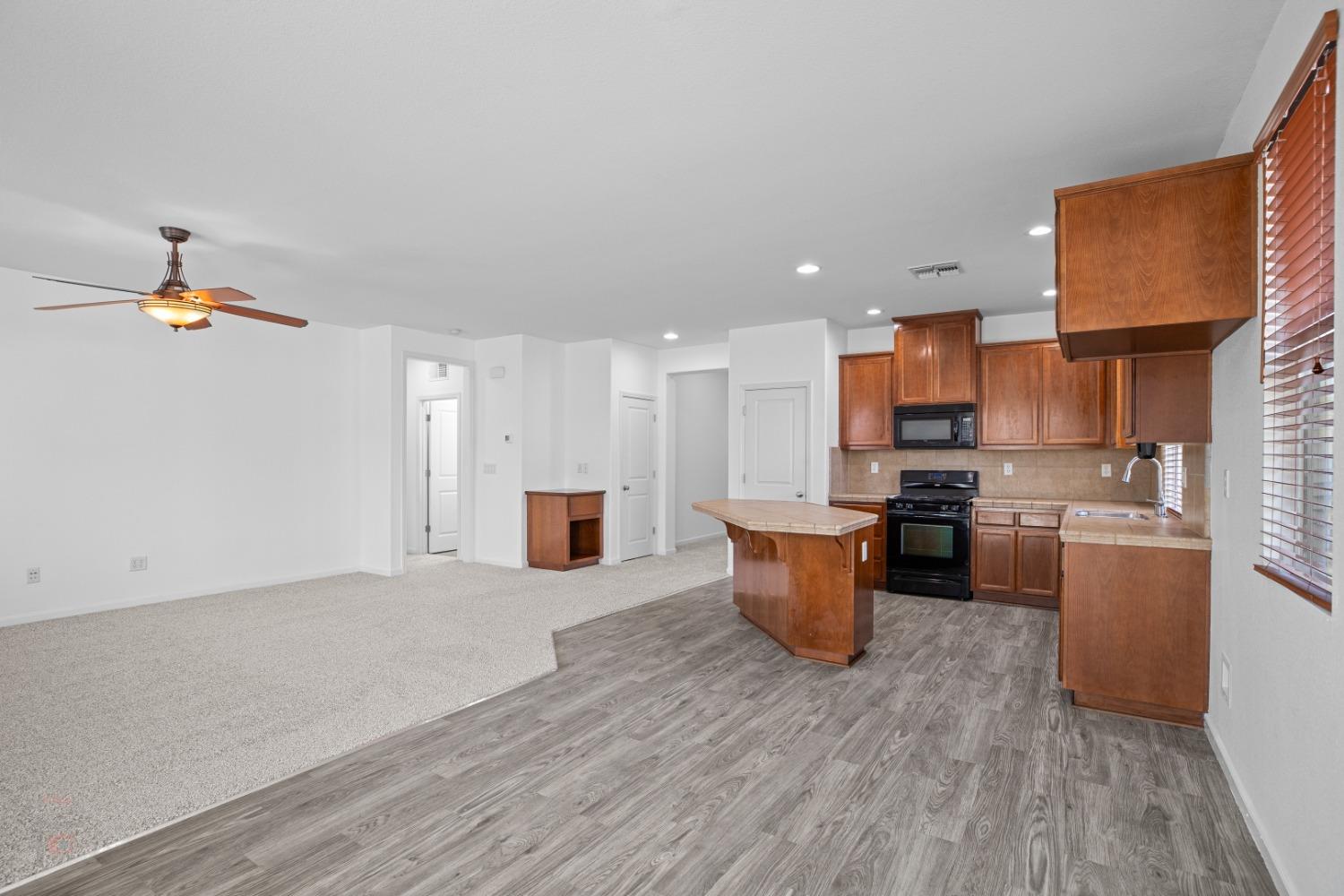 Detail Gallery Image 19 of 45 For 1355 Santona St, Manteca,  CA 95337 - 3 Beds | 2 Baths
