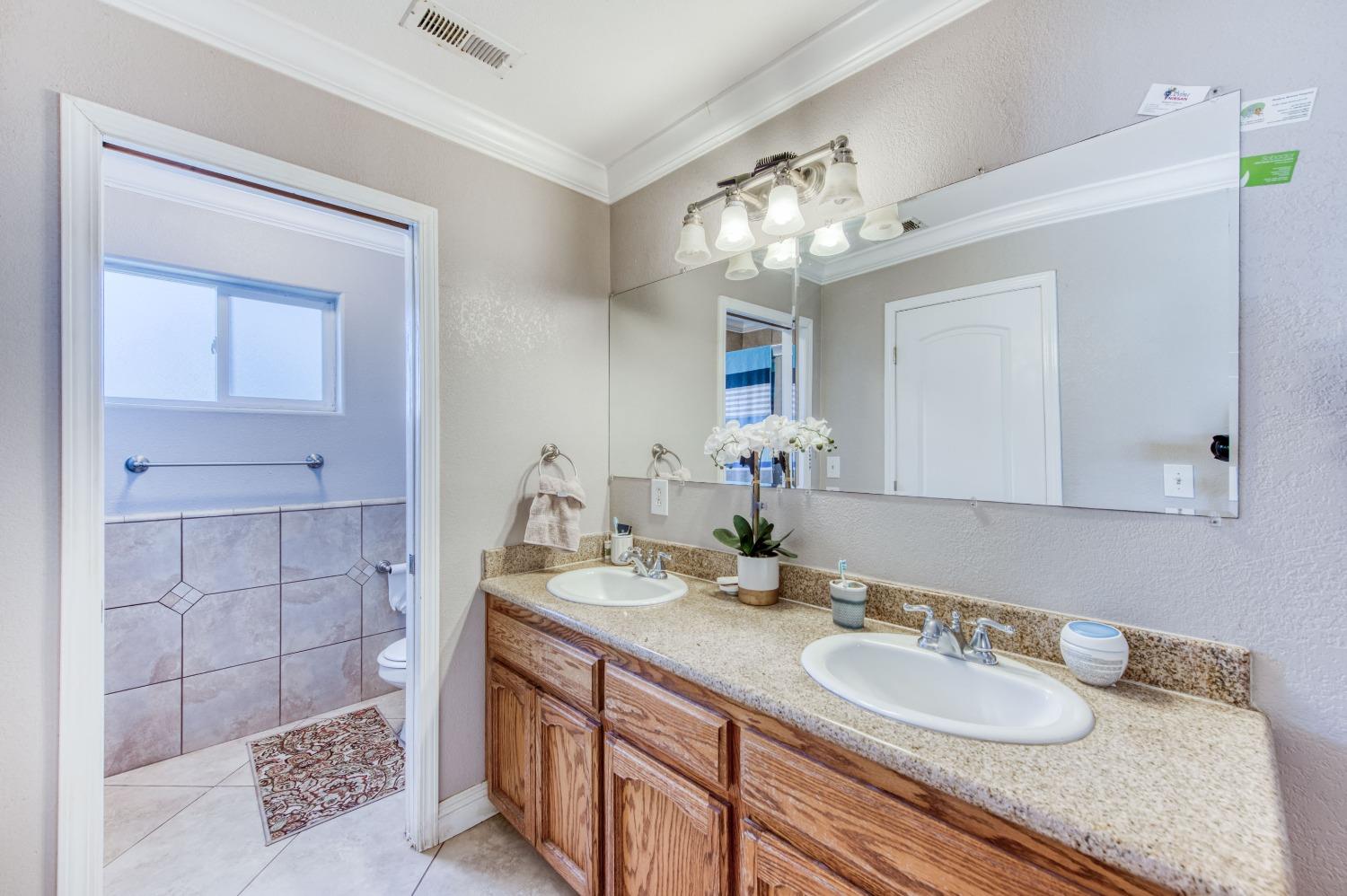 Detail Gallery Image 20 of 38 For 25540 Lynn Pl #B,  –,  CA 93638 - 3 Beds | 2 Baths