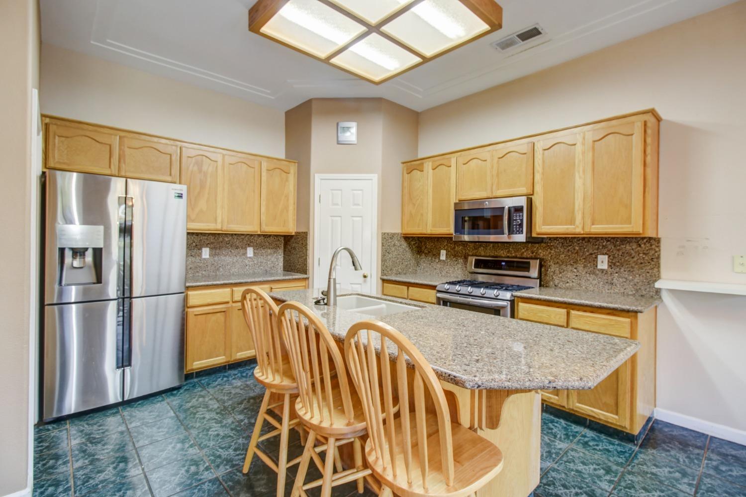 Detail Gallery Image 16 of 37 For 614 Fairway Dr, Ione,  CA 95640 - 2 Beds | 2 Baths