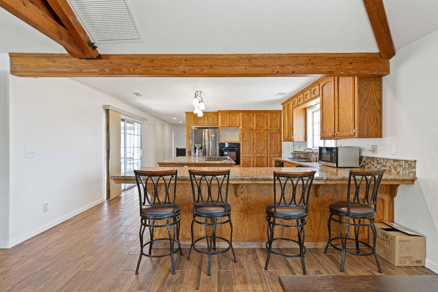 Detail Gallery Image 22 of 68 For 21299 E Highway 4, Stockton,  CA 95215 - 5 Beds | 4/1 Baths