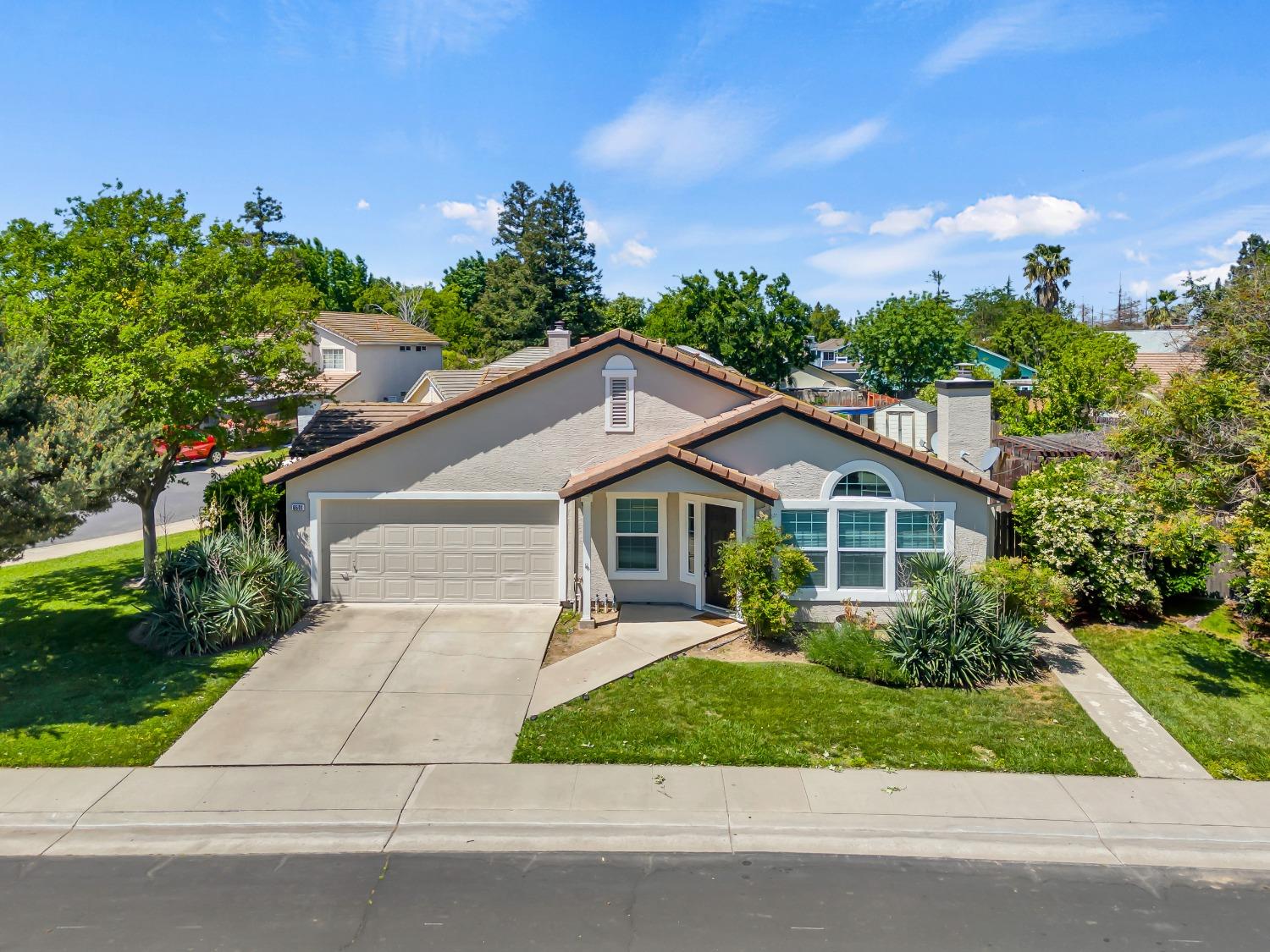 Di Lusso Drive, Elk Grove, California image 29