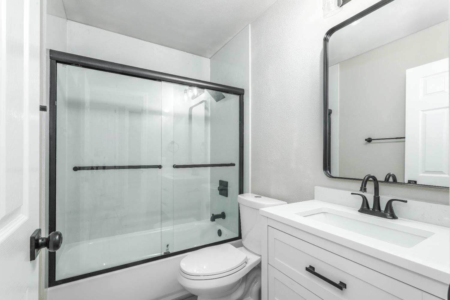 Detail Gallery Image 22 of 31 For 5521 Rightwood Way, Sacramento,  CA 95823 - 4 Beds | 2 Baths