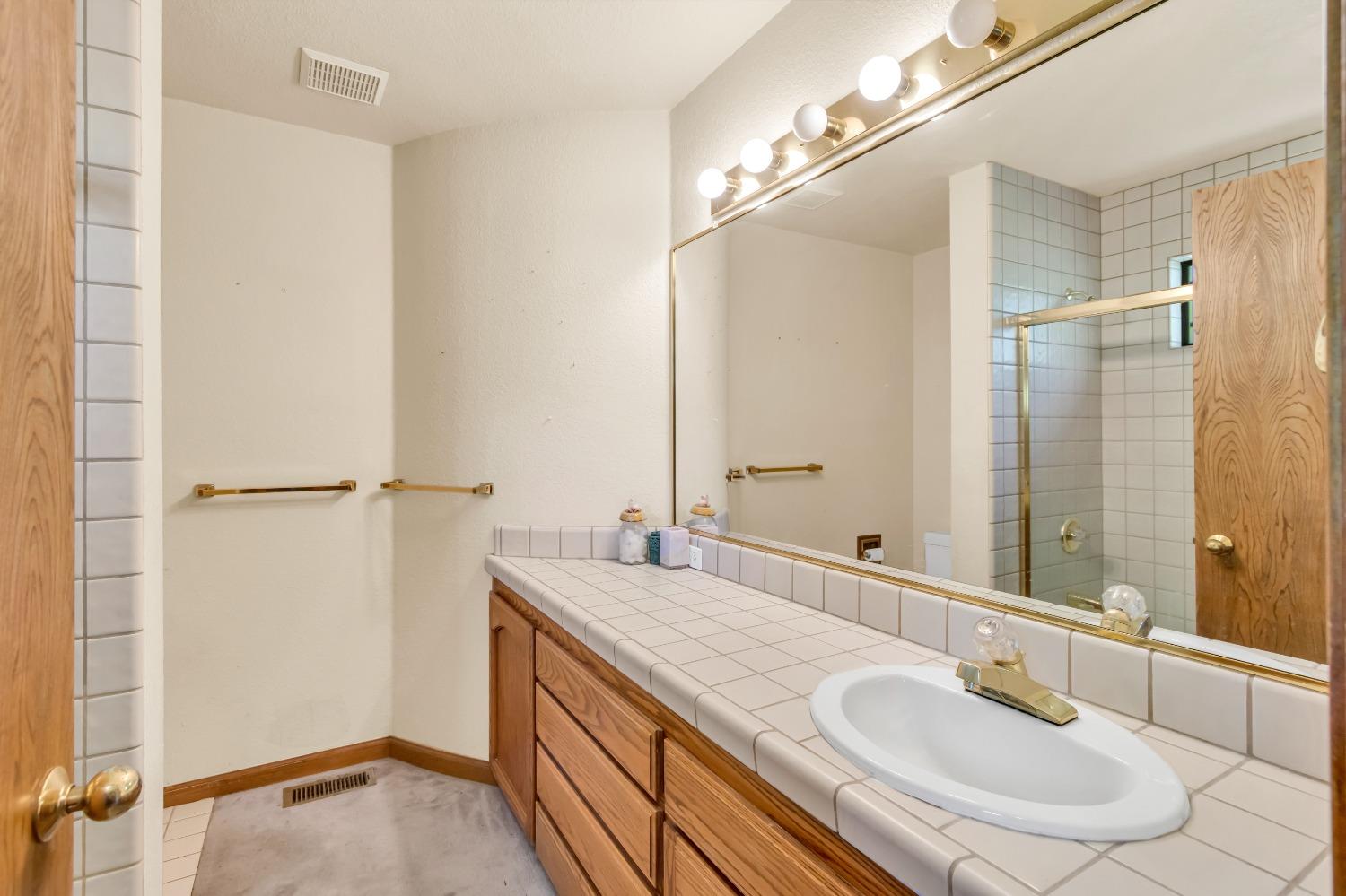 Detail Gallery Image 18 of 60 For 3375 Sudbury Rd, Cameron Park,  CA 95682 - 3 Beds | 3 Baths