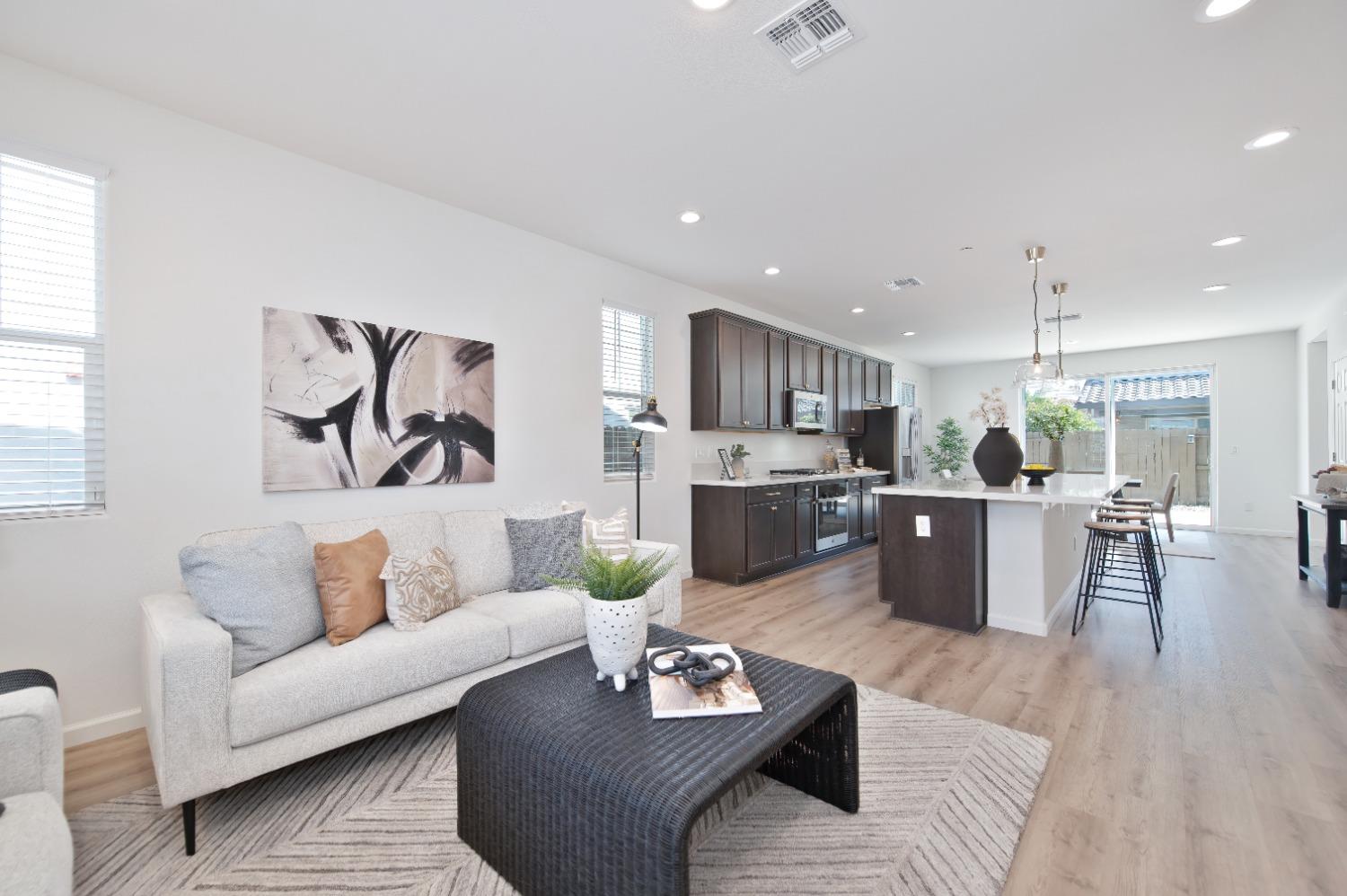 Detail Gallery Image 6 of 37 For 1336 Stark Bridge Rd, Lincoln,  CA 95648 - 4 Beds | 2/1 Baths