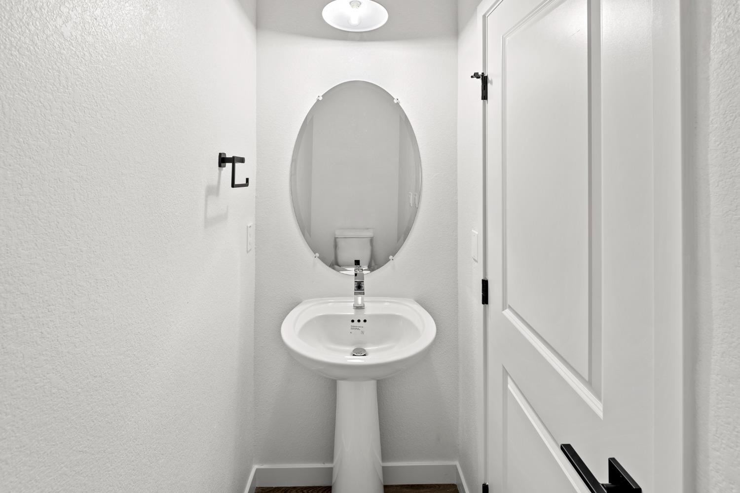 Detail Gallery Image 15 of 39 For 8636 Starburst Way, Sacramento,  CA 95823 - 4 Beds | 2/1 Baths