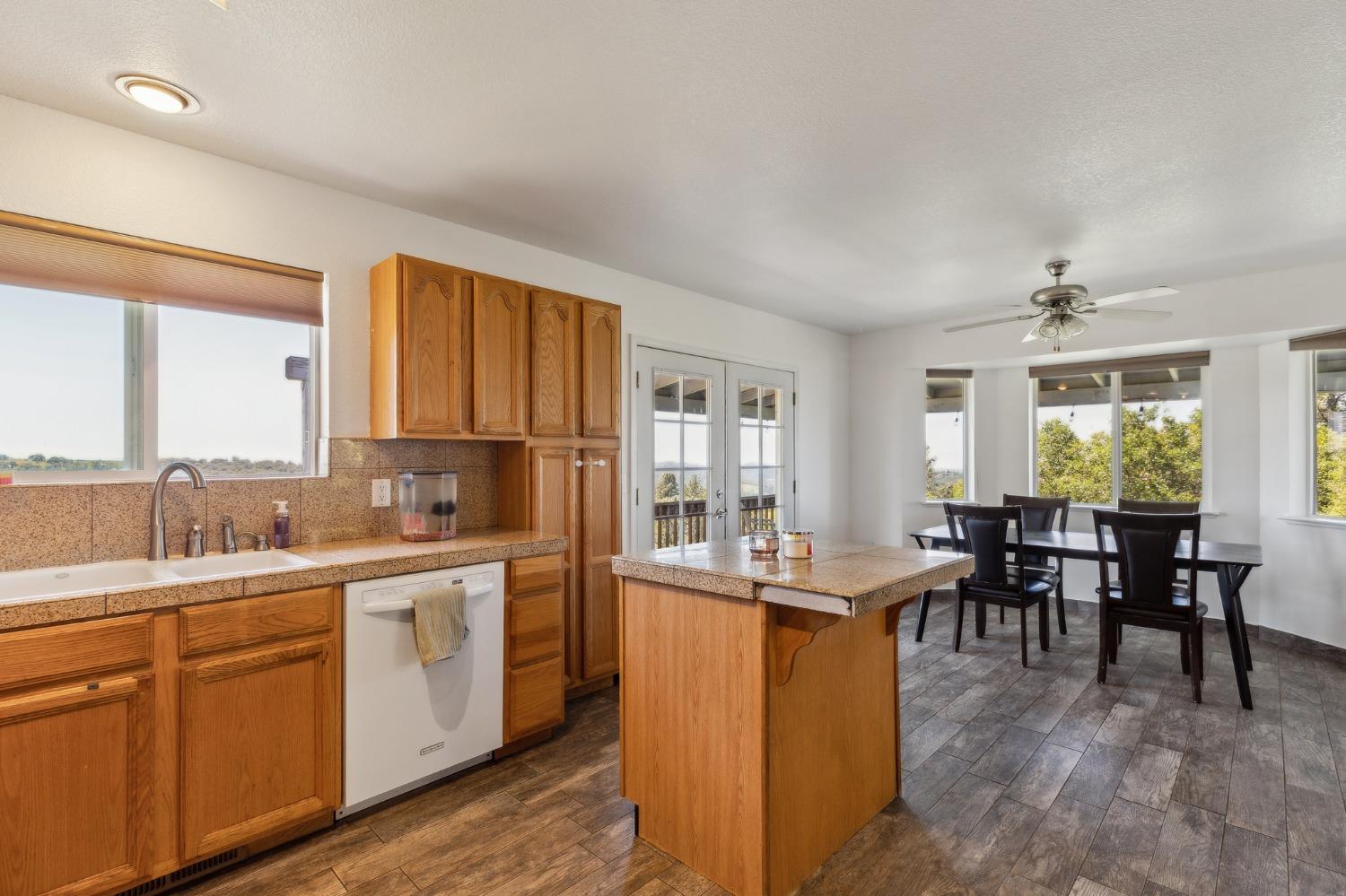 Detail Gallery Image 9 of 27 For 14748 Sutter Highlands, Sutter Creek,  CA 95685 - 3 Beds | 2 Baths
