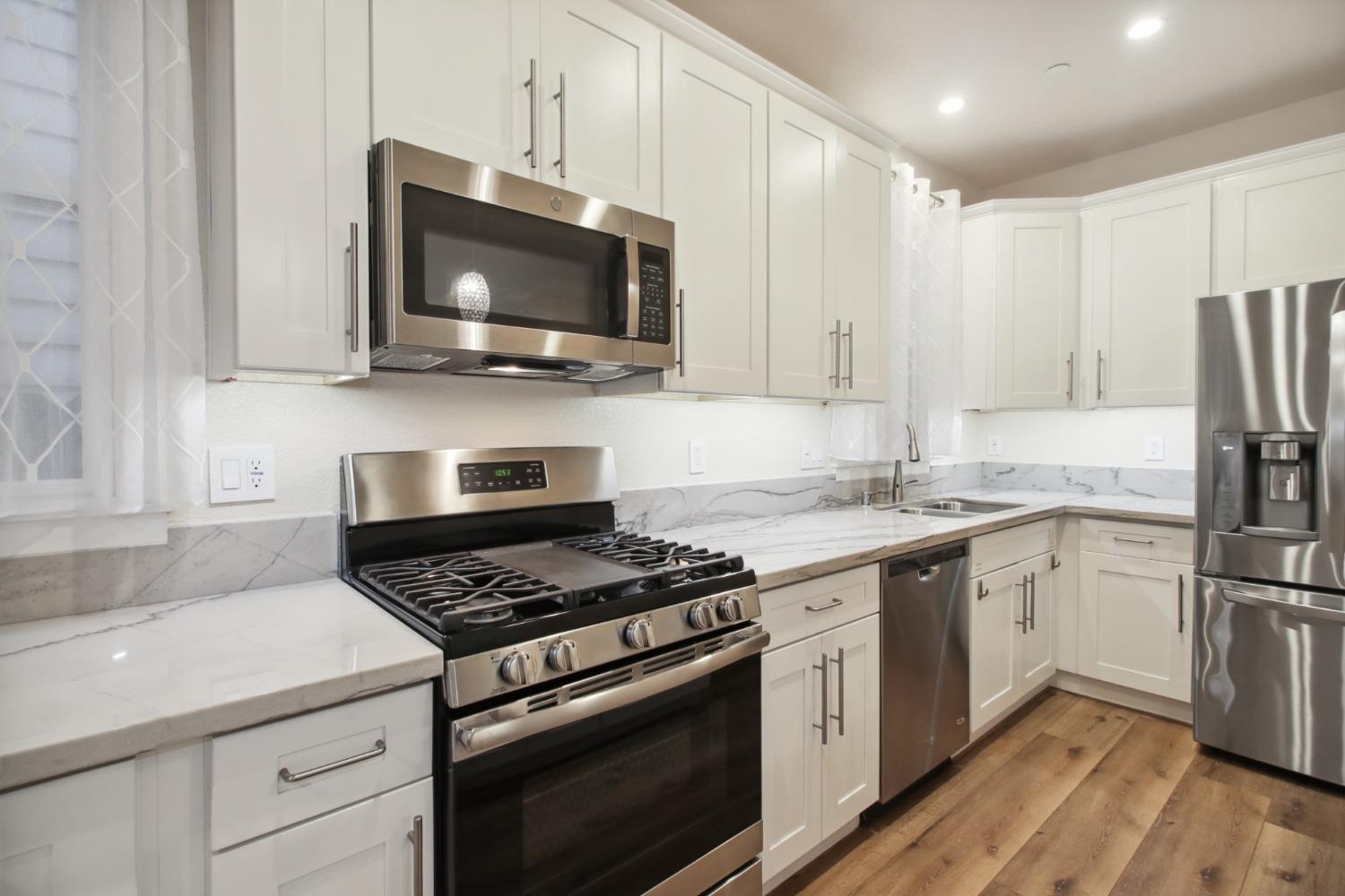 Detail Gallery Image 19 of 59 For 2021 S St, Sacramento,  CA 95811 - – Beds | – Baths
