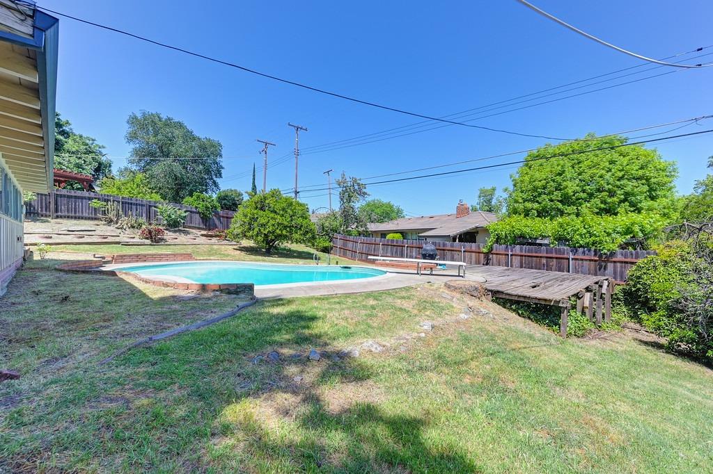 Detail Gallery Image 30 of 38 For 8005 Livorna Way, Fair Oaks,  CA 95628 - 4 Beds | 2 Baths