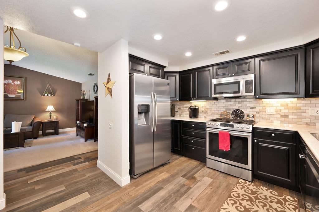 New River Circle, Rancho Cordova, California image 14