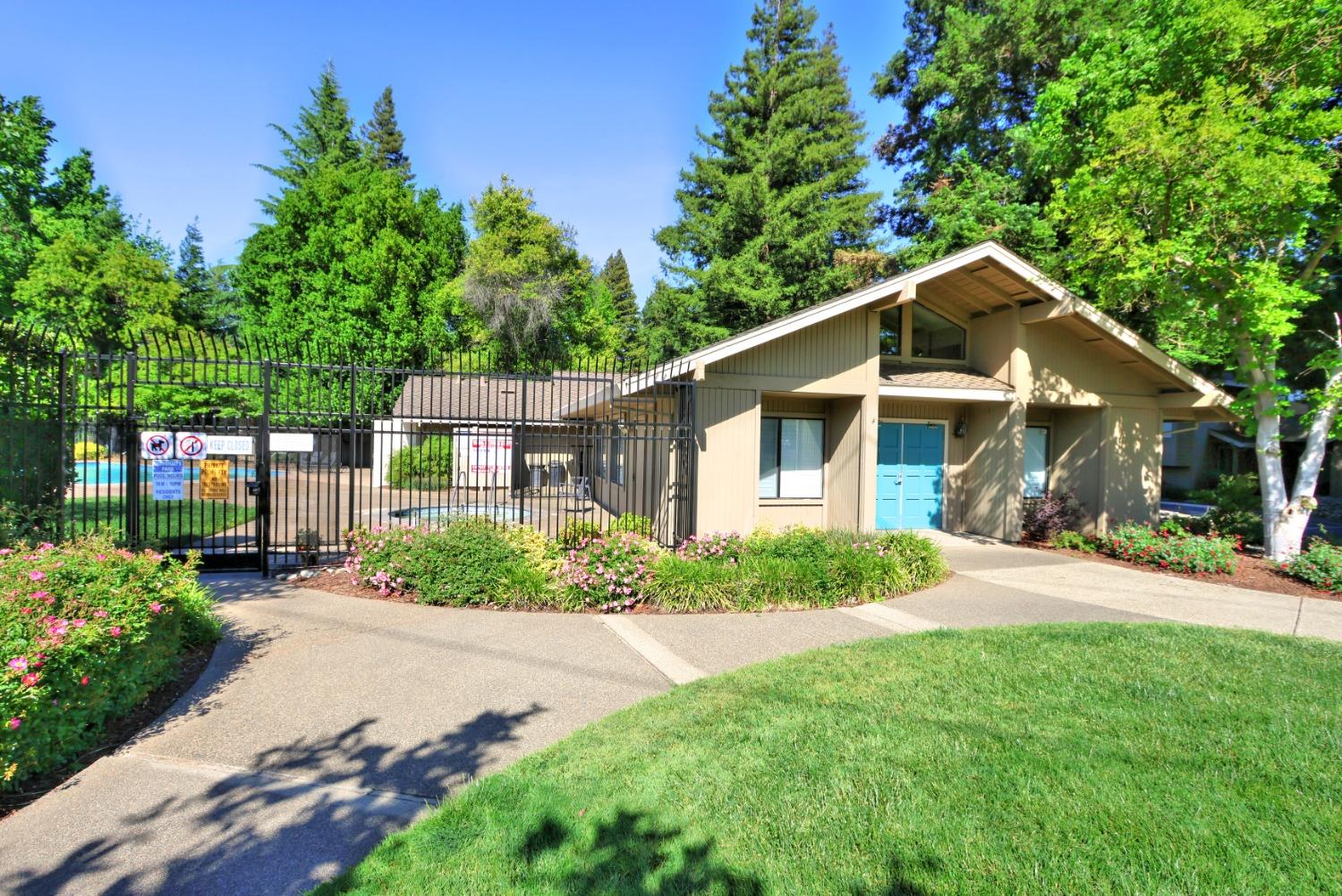 Detail Gallery Image 62 of 69 For 1982 University Park Dr, Sacramento,  CA 95825 - 3 Beds | 2/1 Baths