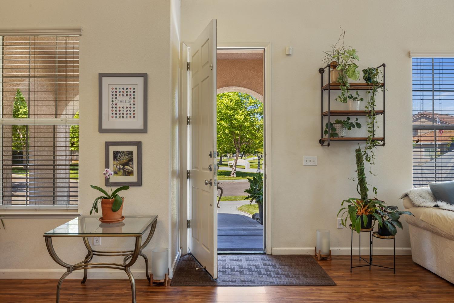 Detail Gallery Image 4 of 67 For 2500 Paseo De Leon, Turlock,  CA 95382 - 4 Beds | 2/1 Baths
