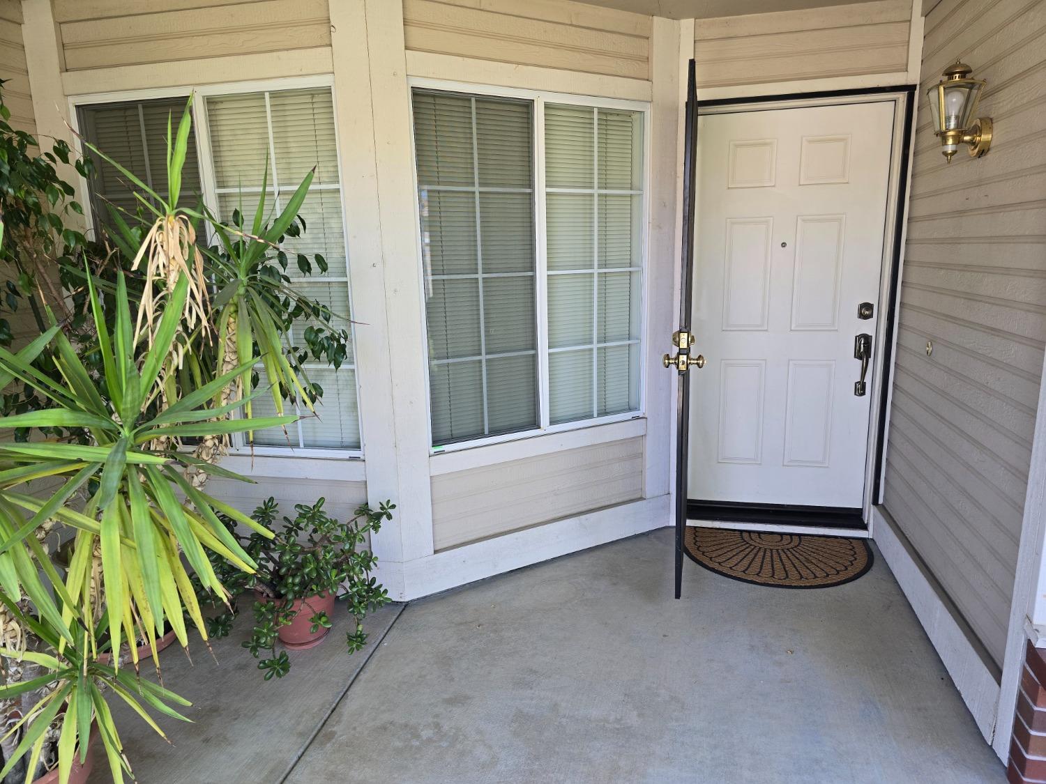 Fitzgerald Way, Roseville, California image 3