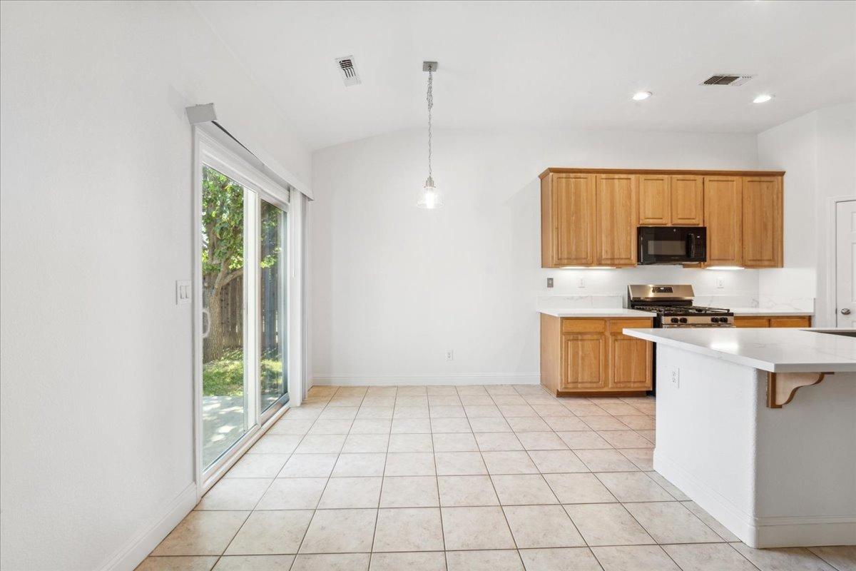 Detail Gallery Image 21 of 45 For 1128 Skyline Dr, Yuba City,  CA 95991 - 4 Beds | 2 Baths
