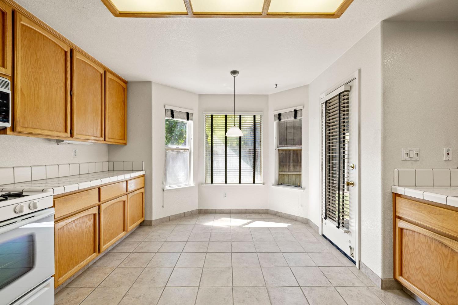 Detail Gallery Image 20 of 56 For 2936 Trigo Way, Sacramento,  CA 95833 - 3 Beds | 2/1 Baths