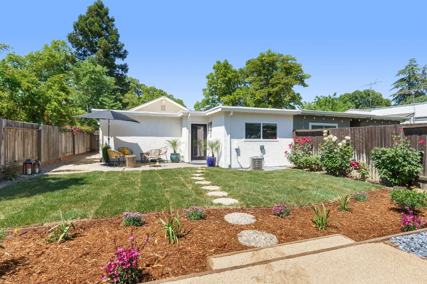 Halifax Avenue, Davis, California image 19
