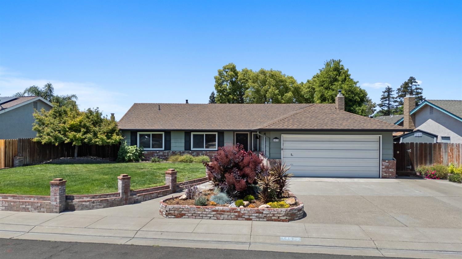 Detail Gallery Image 3 of 36 For 14535 Arapaho Way, Manteca,  CA 95336 - 3 Beds | 2 Baths
