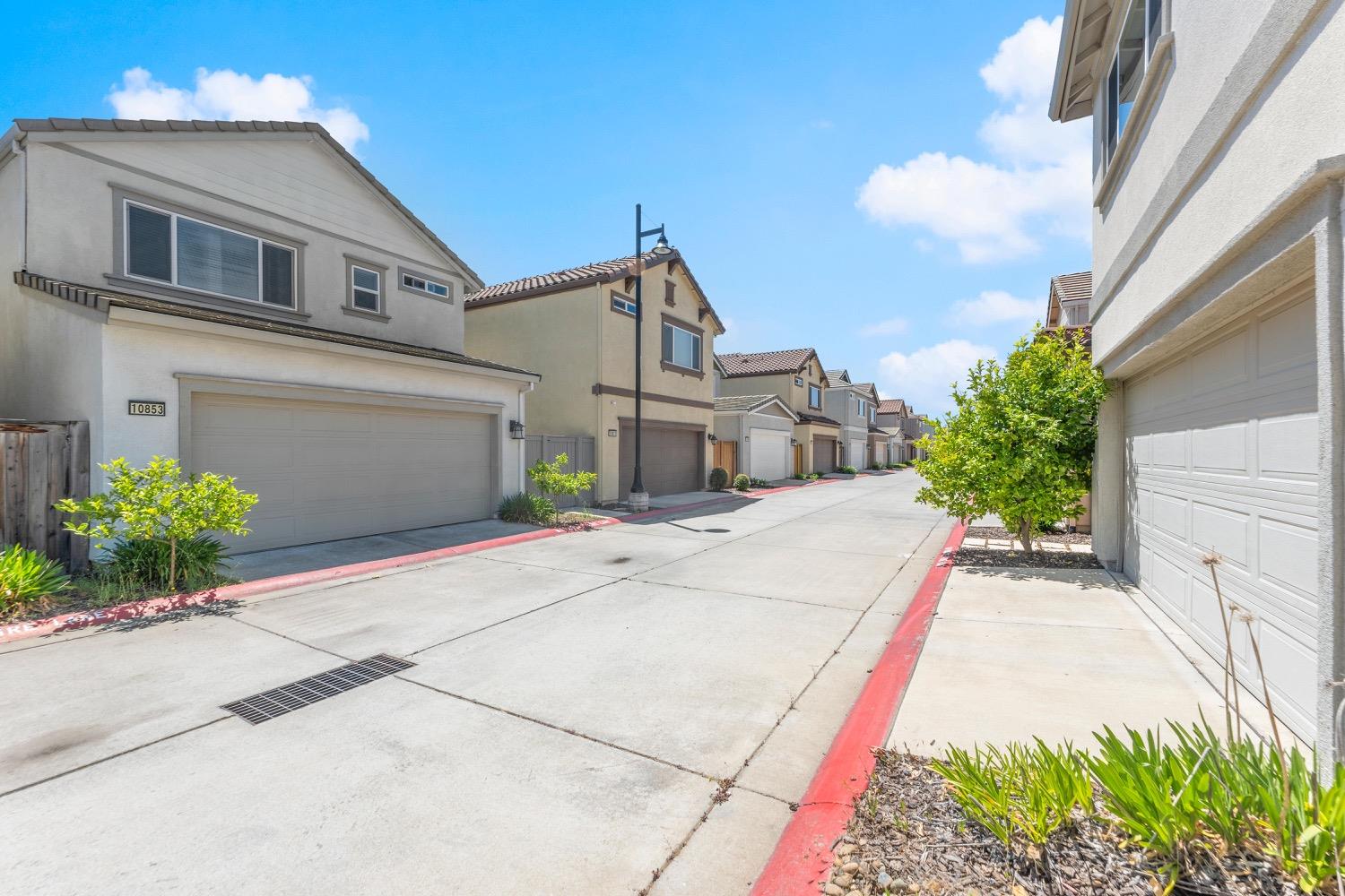 Detail Gallery Image 41 of 43 For 10853 Barden Dr, Rancho Cordova,  CA 95670 - 3 Beds | 2/1 Baths