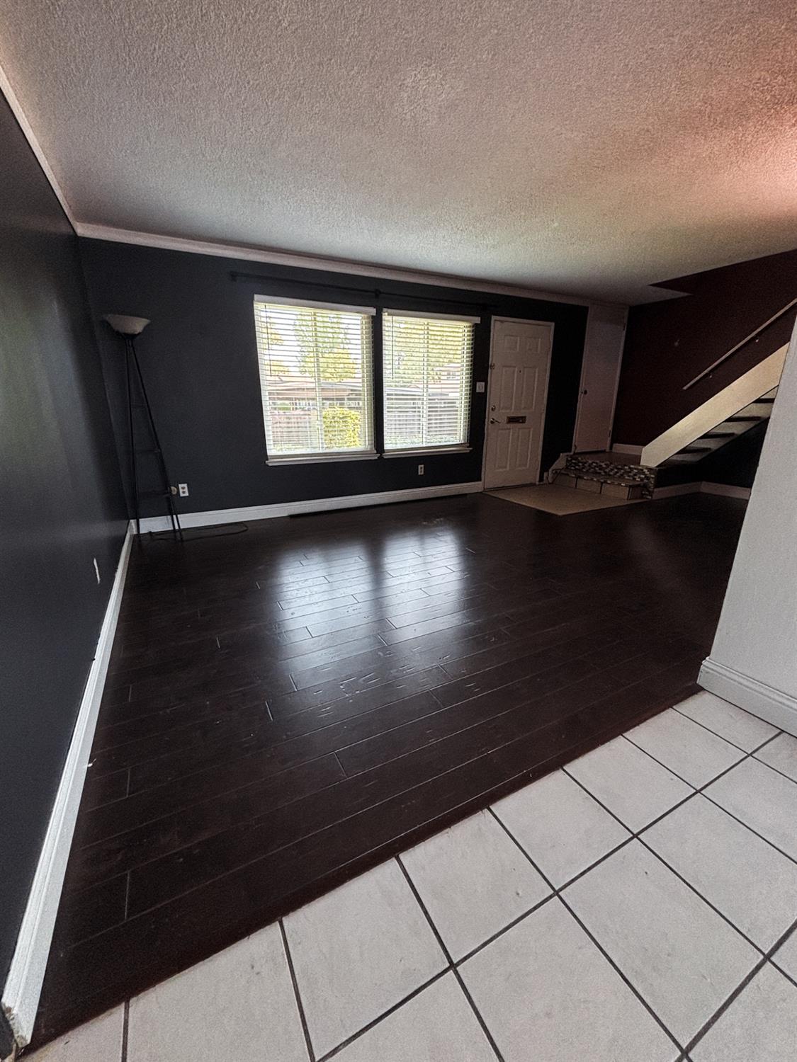 Detail Gallery Image 6 of 23 For 8909 Salmon Falls Dr C,  Sacramento,  CA 95826 - 3 Beds | 1/1 Baths