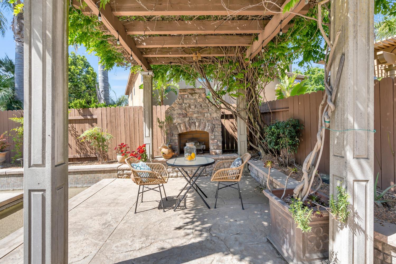 Detail Gallery Image 63 of 94 For 6600 Caprezzo Way, Elk Grove,  CA 95757 - 5 Beds | 4/1 Baths