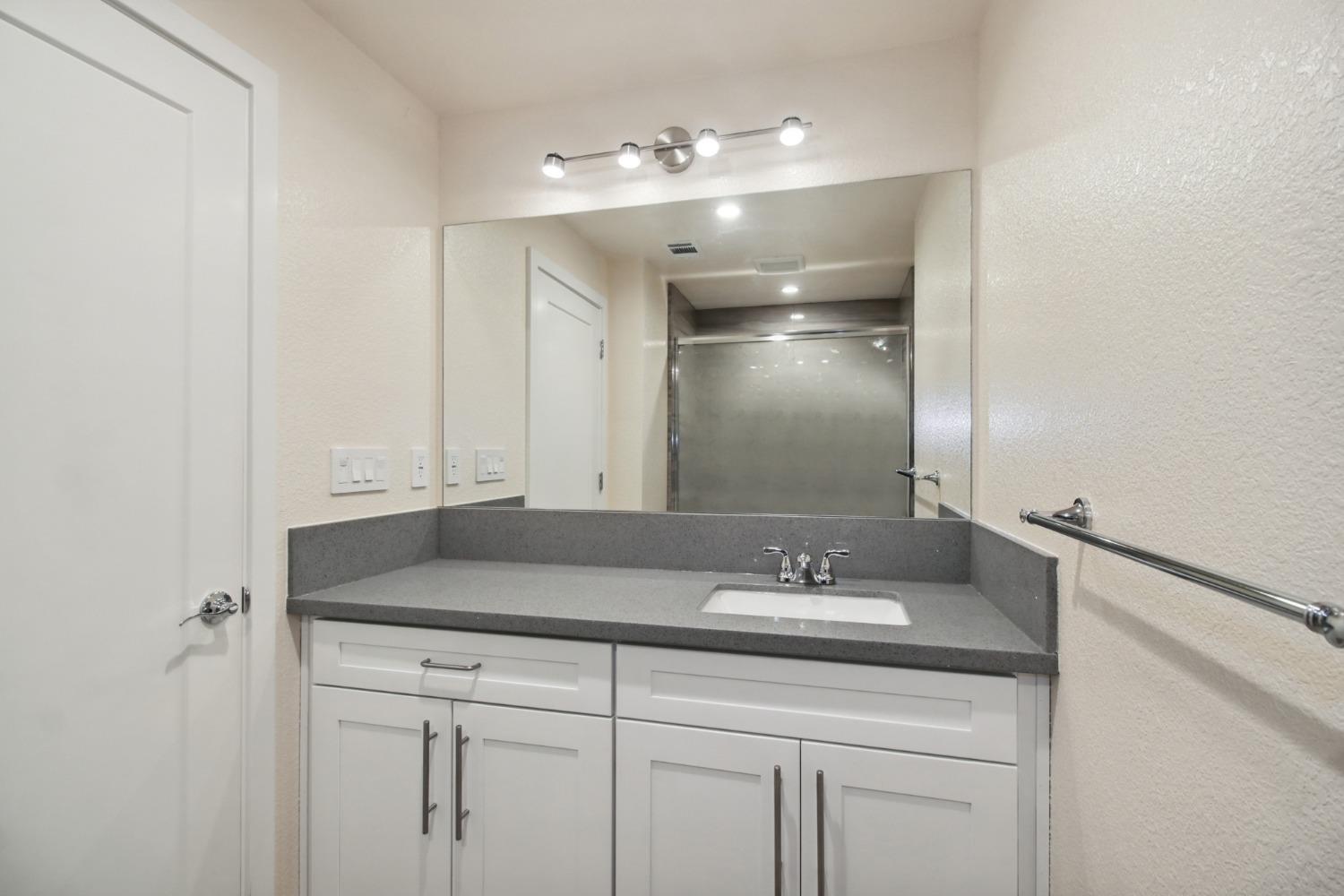 Detail Gallery Image 24 of 59 For 2021 S St, Sacramento,  CA 95811 - – Beds | – Baths