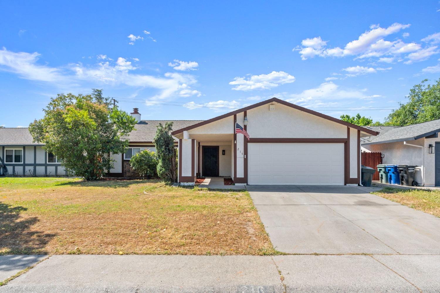Detail Gallery Image 11 of 45 For 216 Jubilee Way, Rio Linda,  CA 95673 - 3 Beds | 2 Baths
