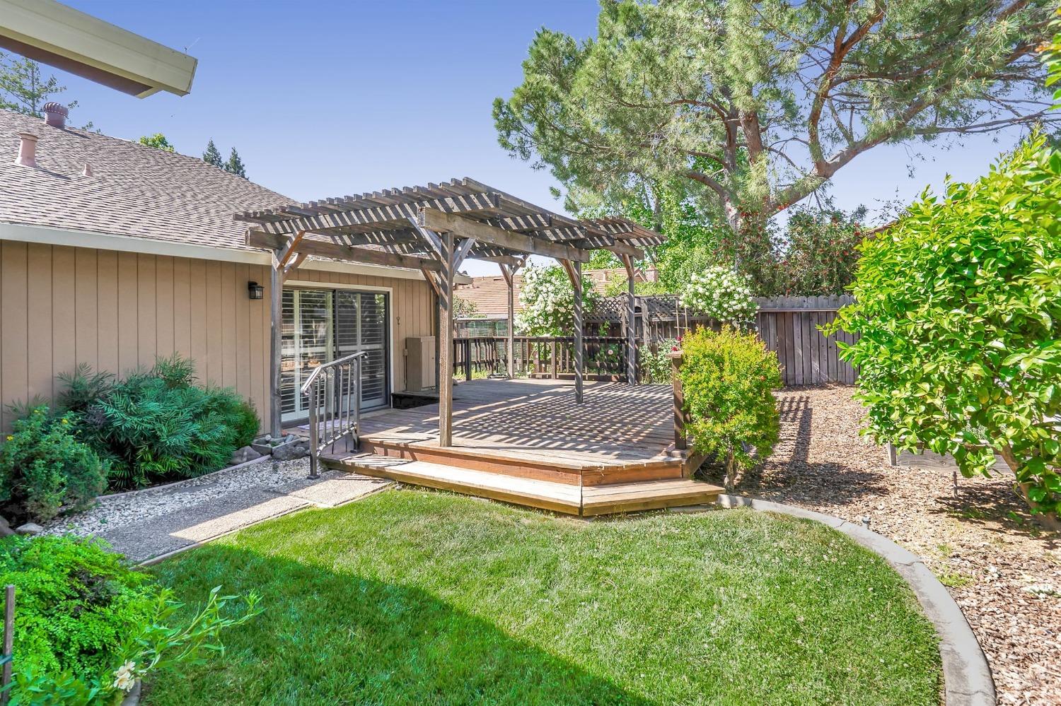 Detail Gallery Image 23 of 29 For 2120 Saint Ruben Ct, Carmichael,  CA 95608 - 3 Beds | 2 Baths