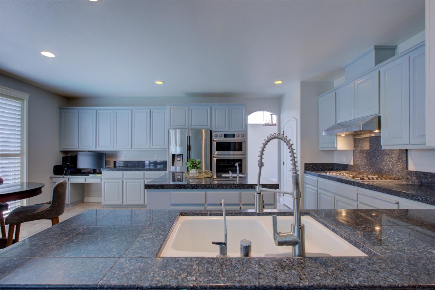 Detail Gallery Image 47 of 75 For 4008 Calais, Modesto,  CA 95356 - 4 Beds | 3 Baths