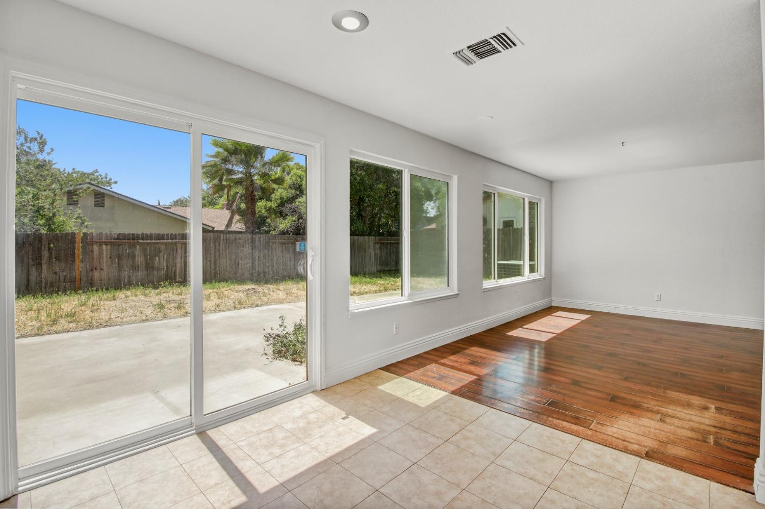 Detail Gallery Image 16 of 39 For 5756 Himalaya Way, Citrus Heights,  CA 95621 - 4 Beds | 3/1 Baths
