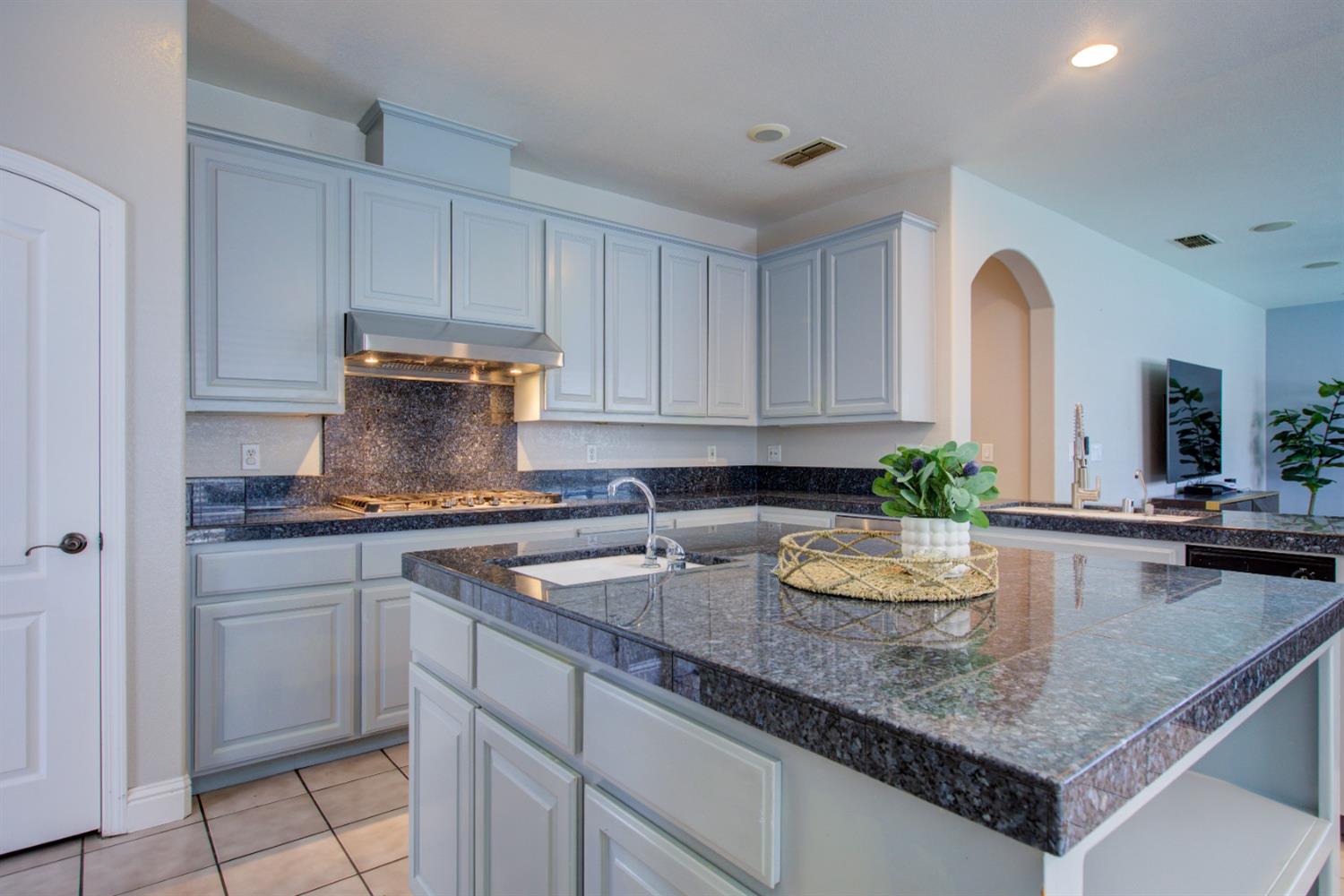 Detail Gallery Image 45 of 75 For 4008 Calais, Modesto,  CA 95356 - 4 Beds | 3 Baths