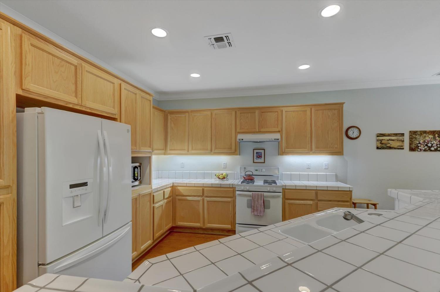 Detail Gallery Image 13 of 66 For 142 Sparrow Cir, Grass Valley,  CA 95945 - 2 Beds | 2 Baths