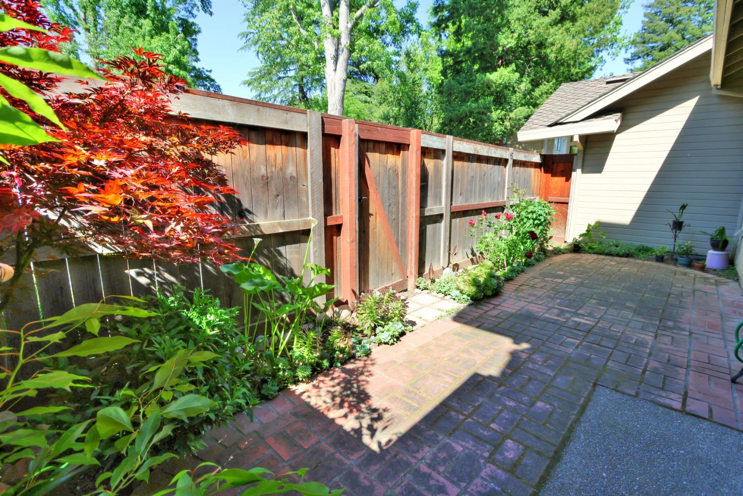 Detail Gallery Image 45 of 69 For 1982 University Park Dr, Sacramento,  CA 95825 - 3 Beds | 2/1 Baths
